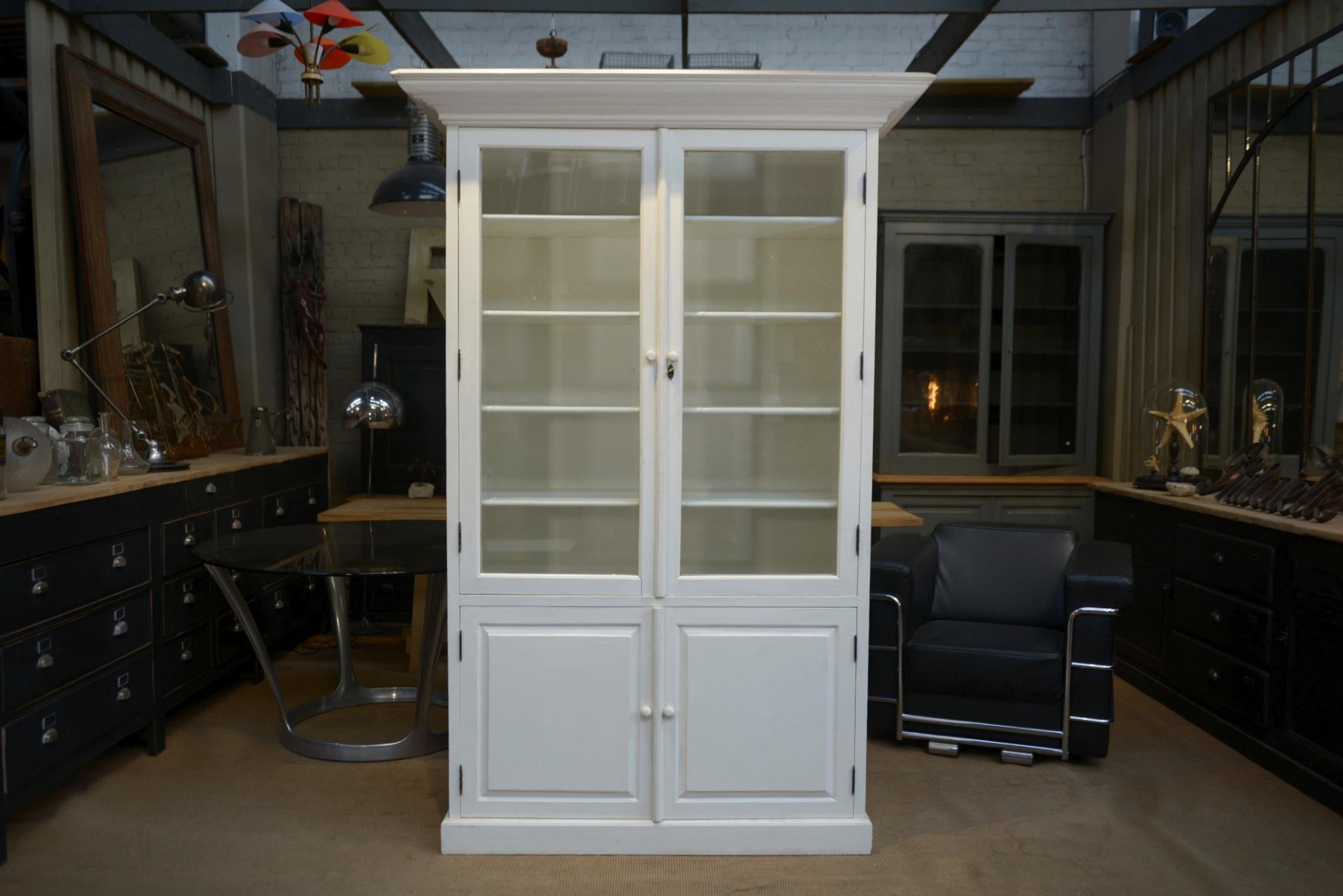 Buffet deux corps blanc 1960 Bon état - En vente à TOURCOING, FR
