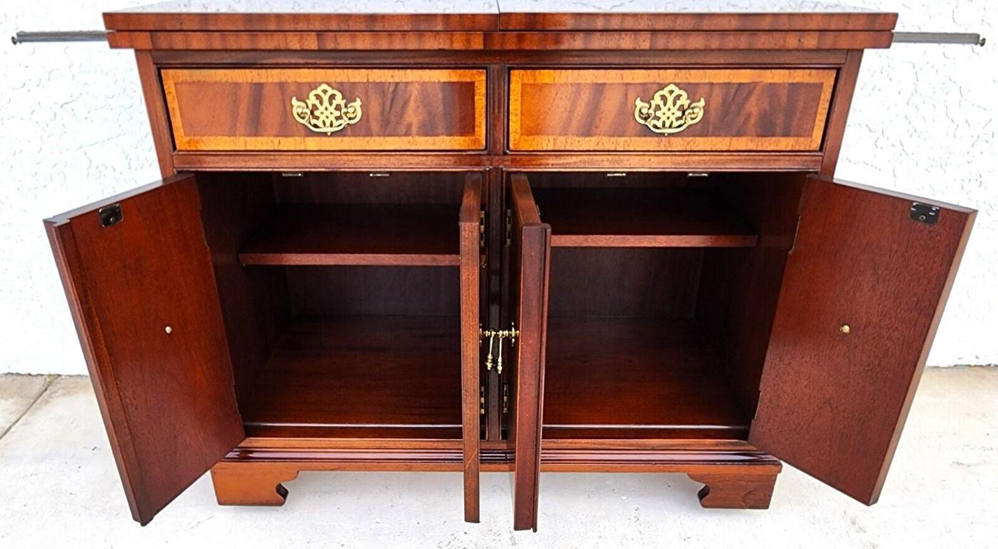 Late 20th Century Buffet Dry Bar Sideboard Mahogany by HICKORY WHITE For Sale