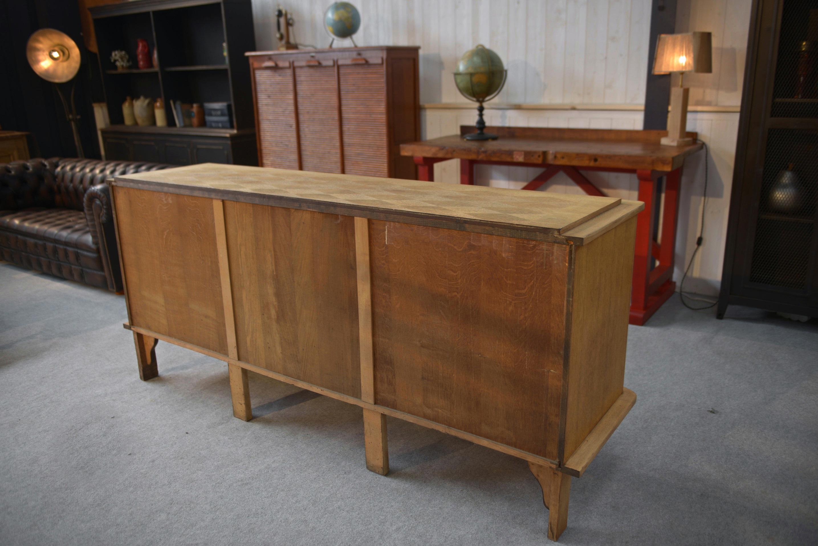 Buffet en chêne 1960's en venta 7