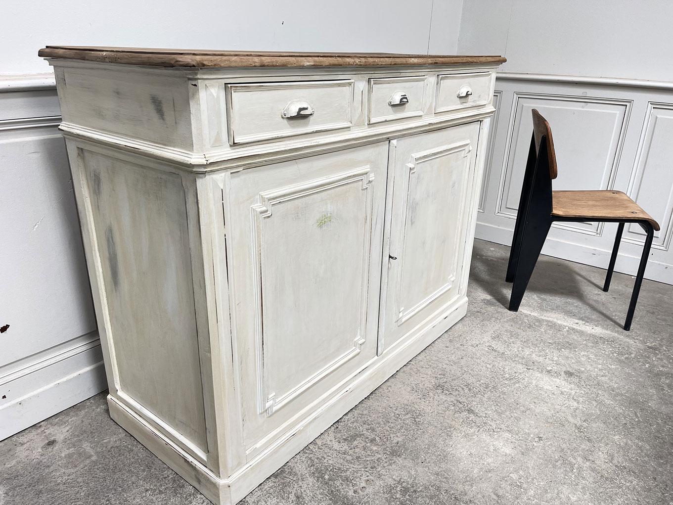 Buffet en noyer des années 1930 Provincial francés en venta