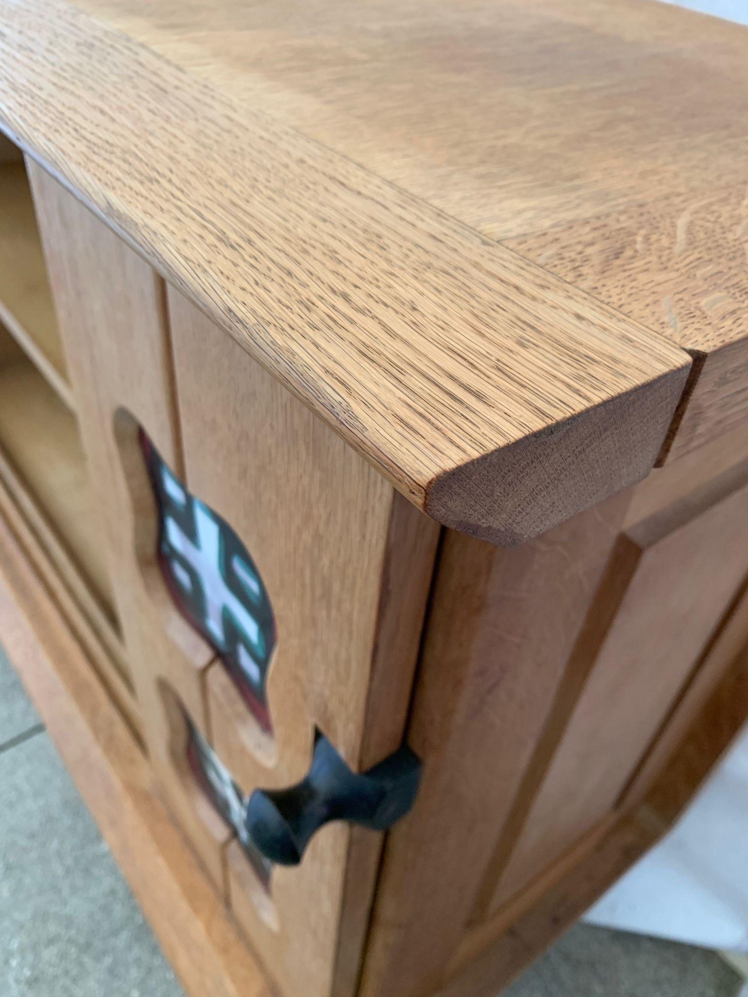 Moderno Buffet Guillerme et Chambron in Oak e ceramica in vendita