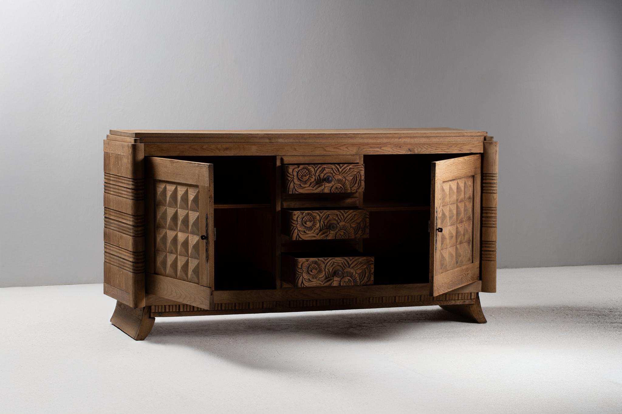 Buffet in Carved Oak, France, 1940s in vendita 3