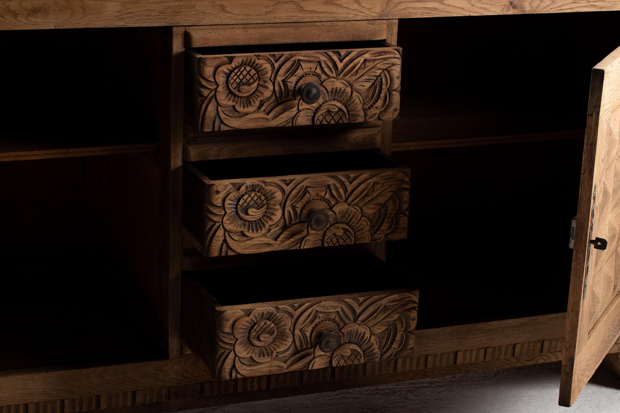 Buffet in Carved Oak, France, 1940s in vendita 5