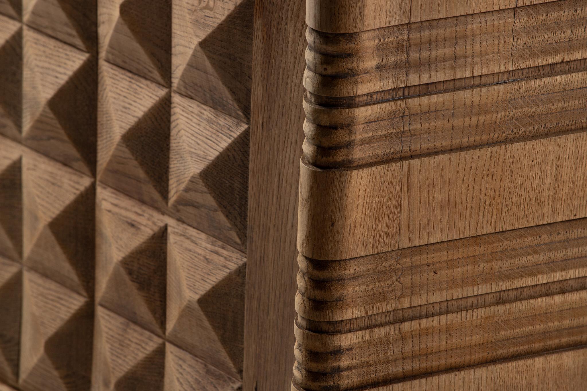 Intagliato a mano Buffet in Carved Oak, France, 1940s in vendita