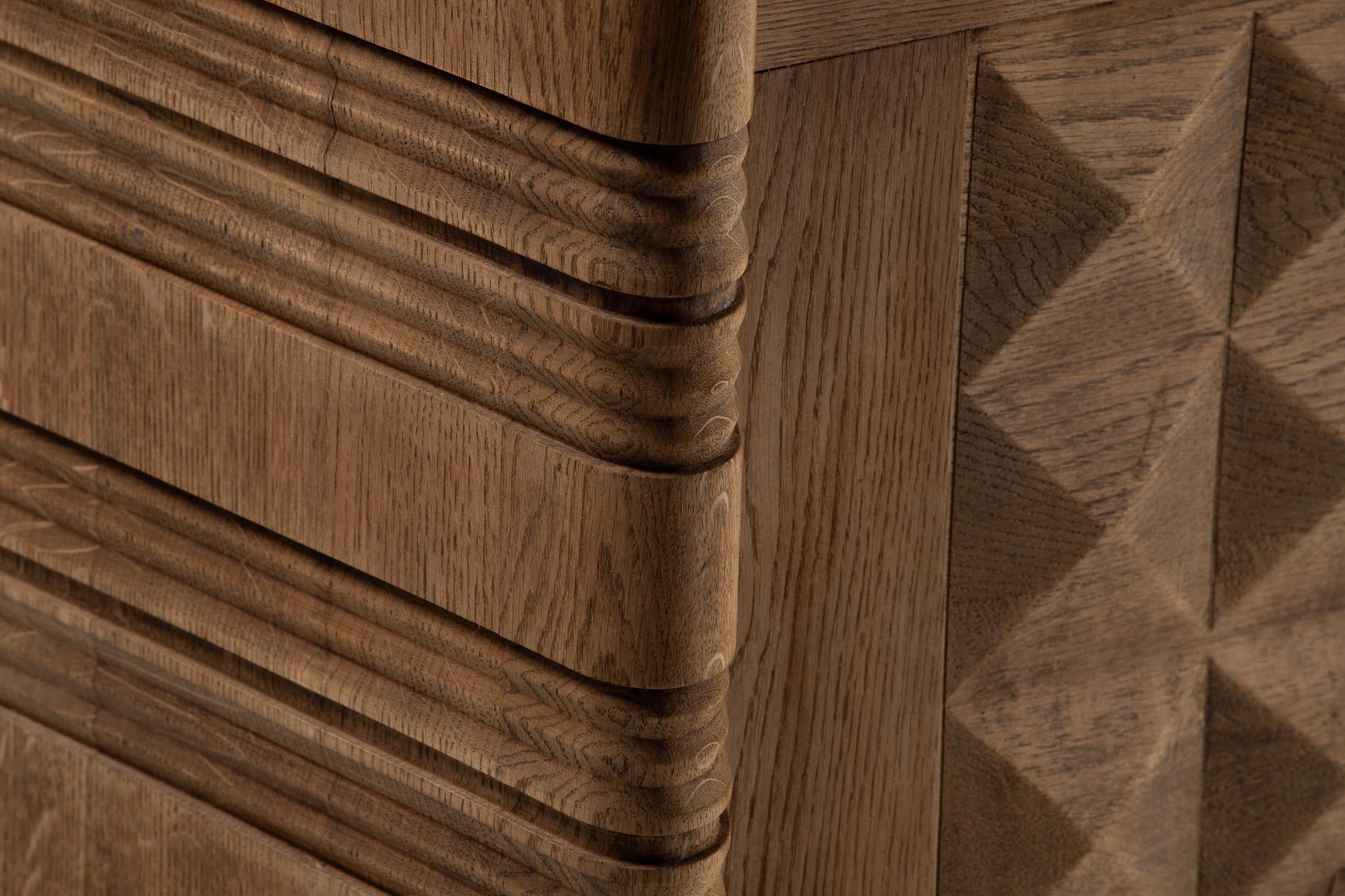 Quercia Buffet in Carved Oak, France, 1940s in vendita