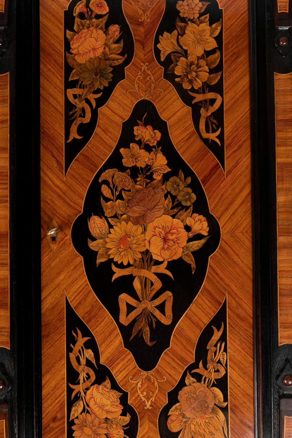 Buffet in Flower Marquetry and Marble Top, circa 1900 1