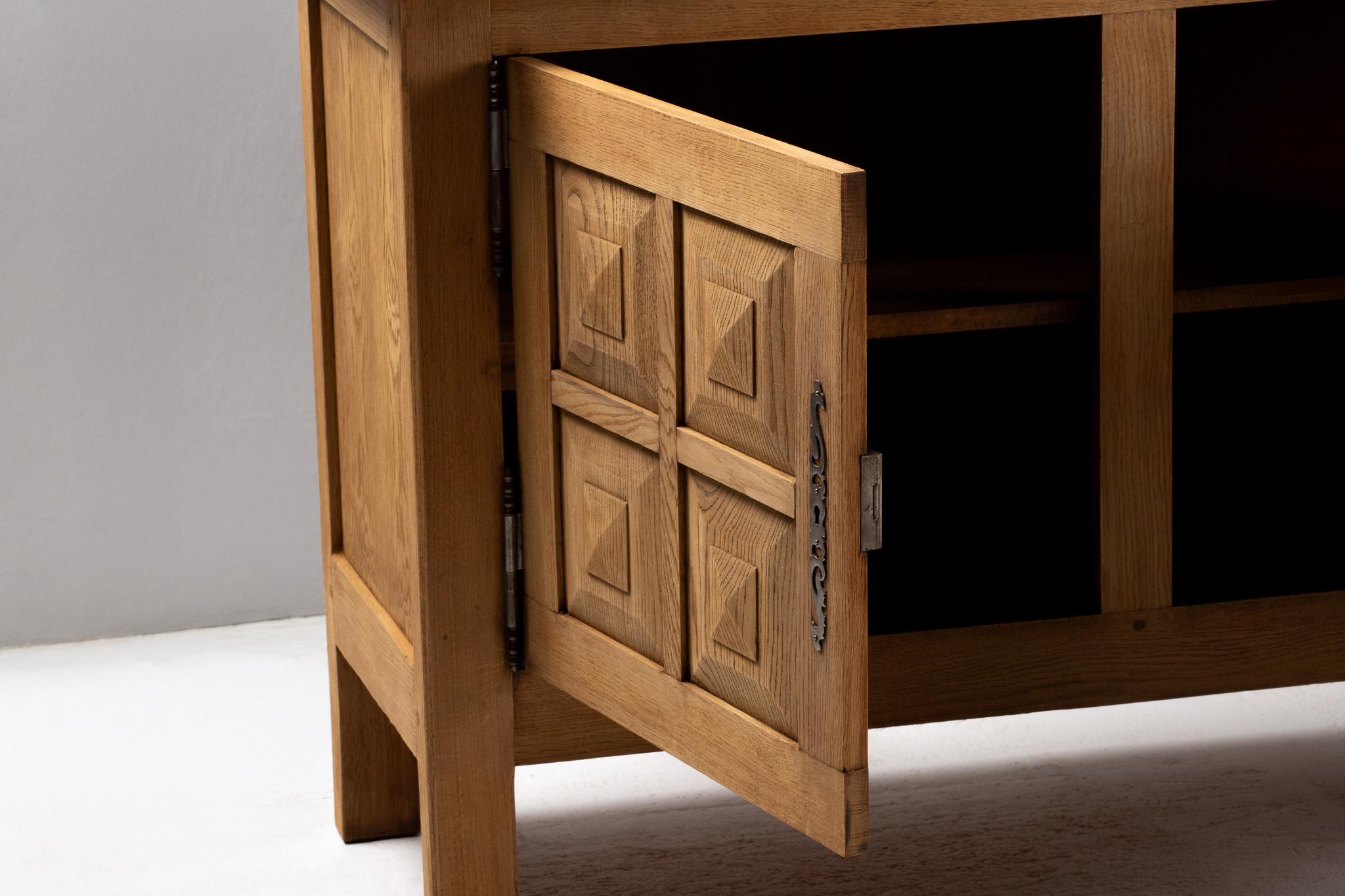 Buffet in Geometric Carved Oak, France, 1970s For Sale 1