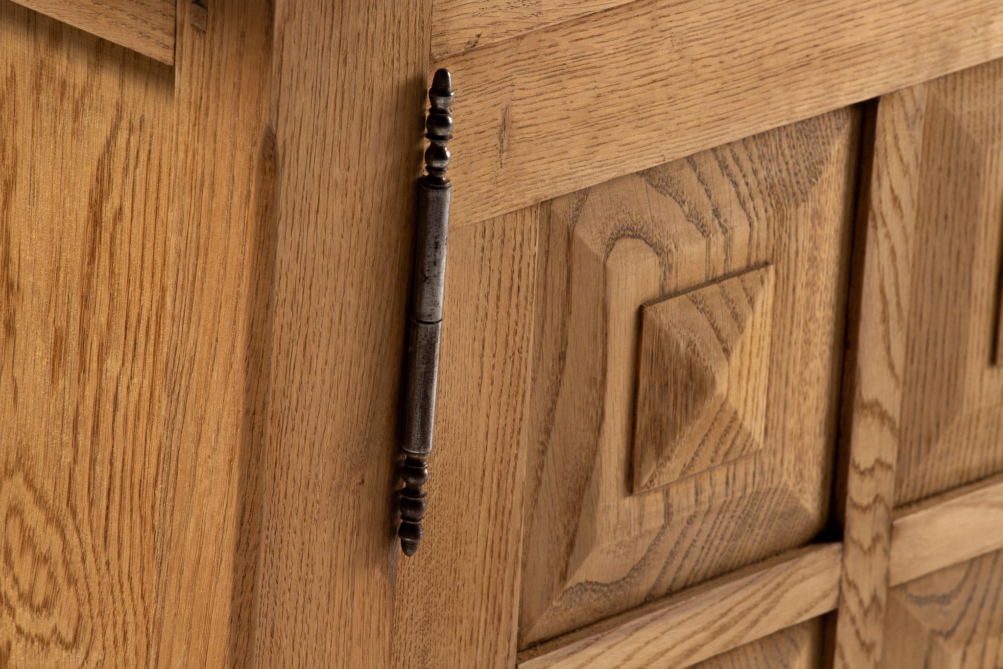 Buffet in Geometric Carved Oak, France, 1970s in vendita 1