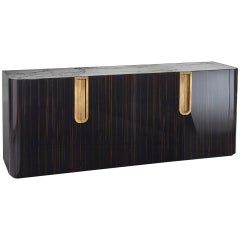 Buffet avec plateau en ébène poli et écran LED en marbre Calacatta