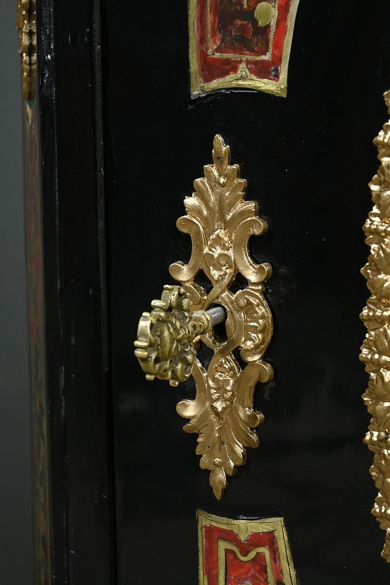 Credenza intarsiata 