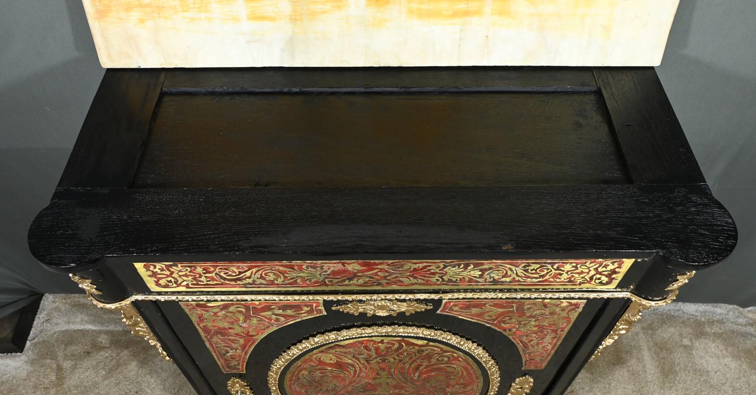 Credenza intarsiata 