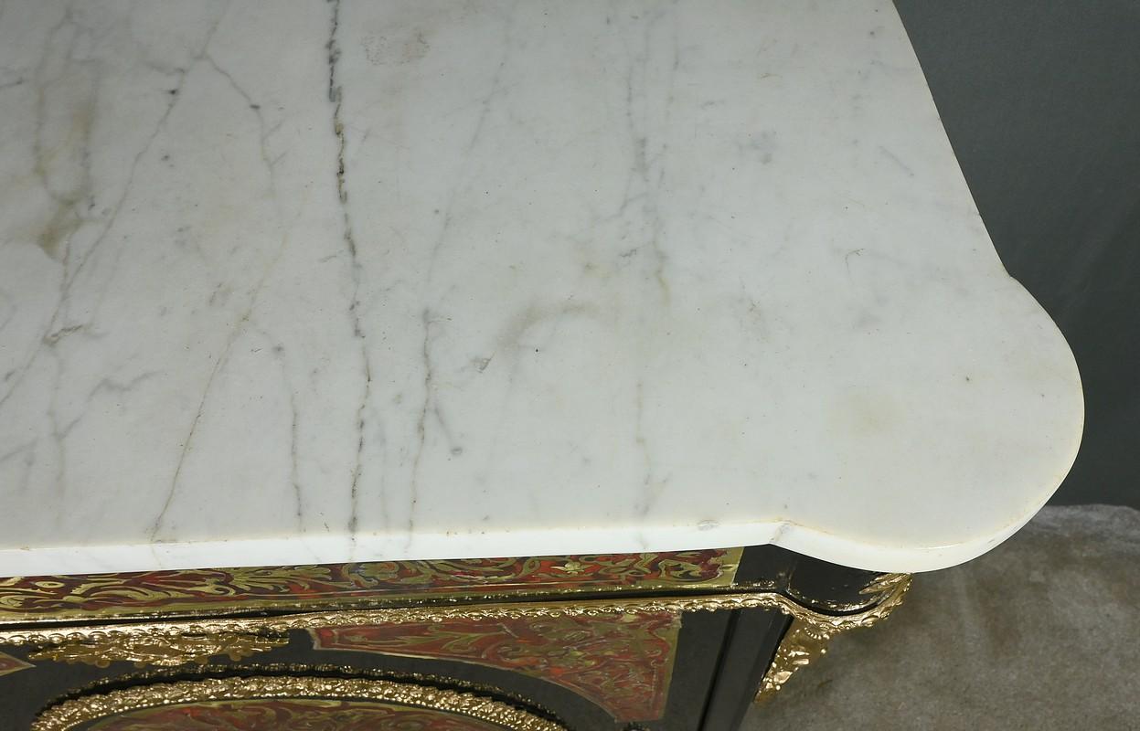 Credenza intarsiata 