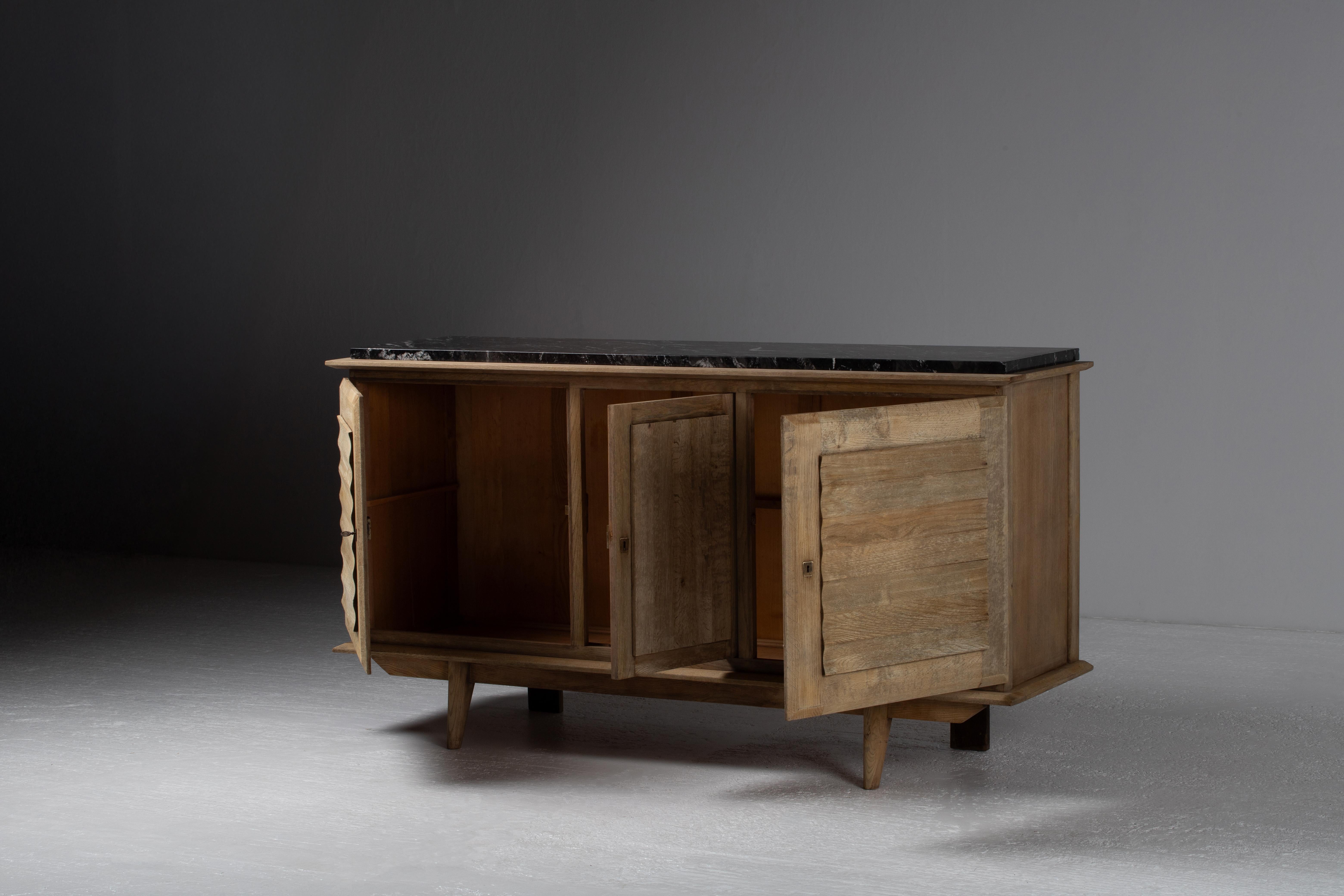 Quercia Buffet with Sculpted Wave Panels and Marble Top in Oak, France in vendita