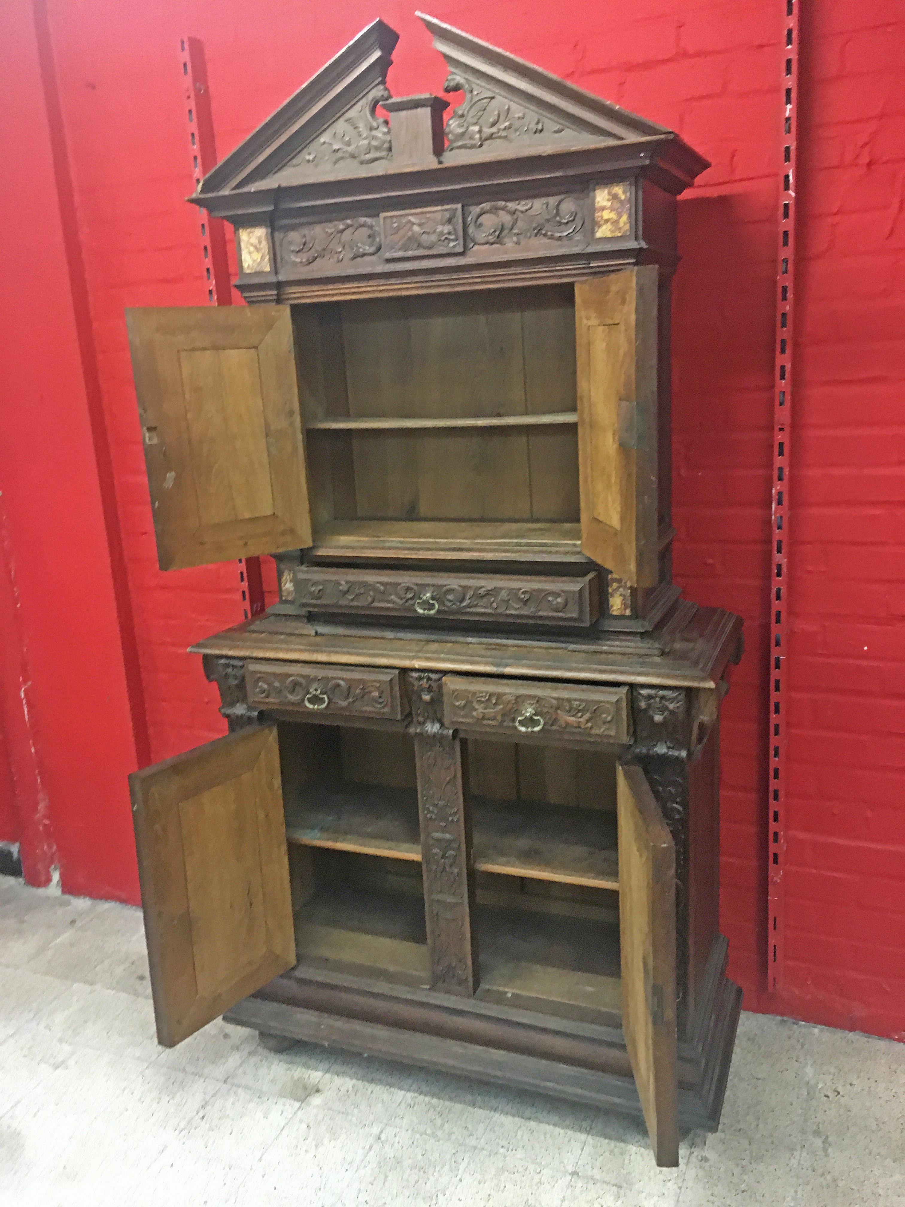 Buffet 19th Century Renaissance Style Carved Oak with Inclusion of Marble Plates For Sale 5