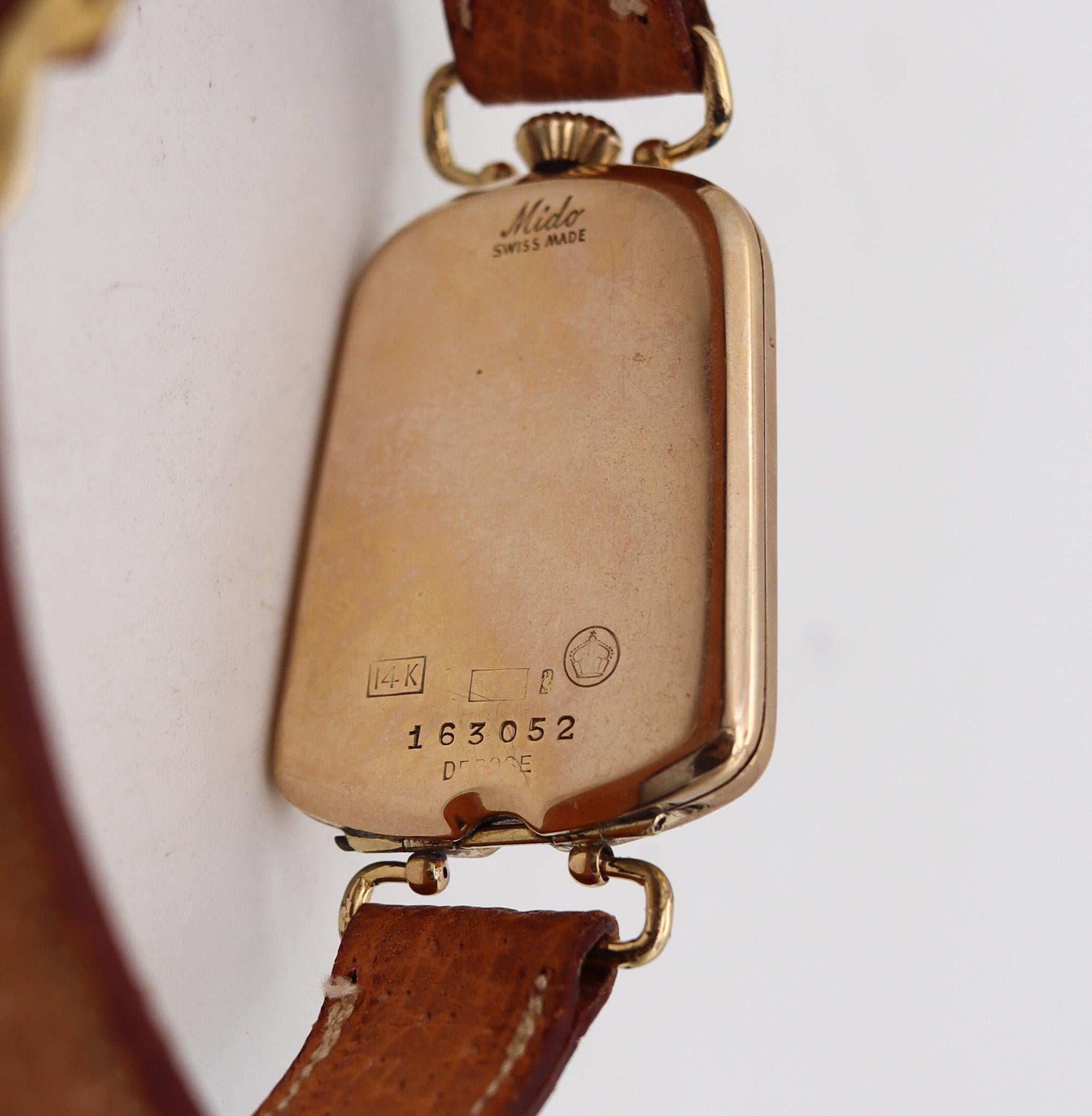 Bugatti by Mido 1930, montre-bracelet Art déco en forme de radiateur en émail et or jaune 14 carats en vente 2