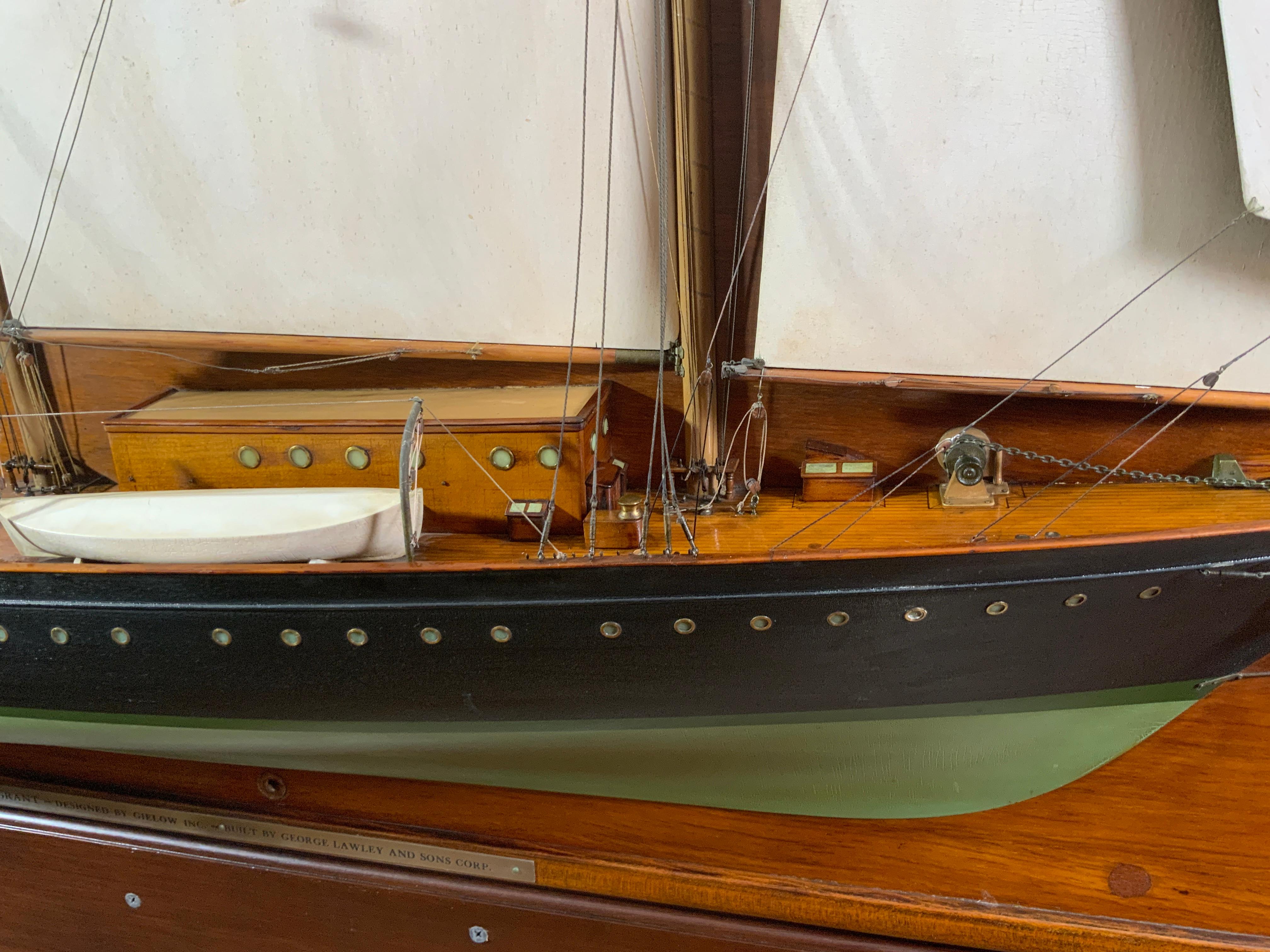 Builder’s Half Model of the Schooner Yacht Migrant In Excellent Condition For Sale In Norwell, MA