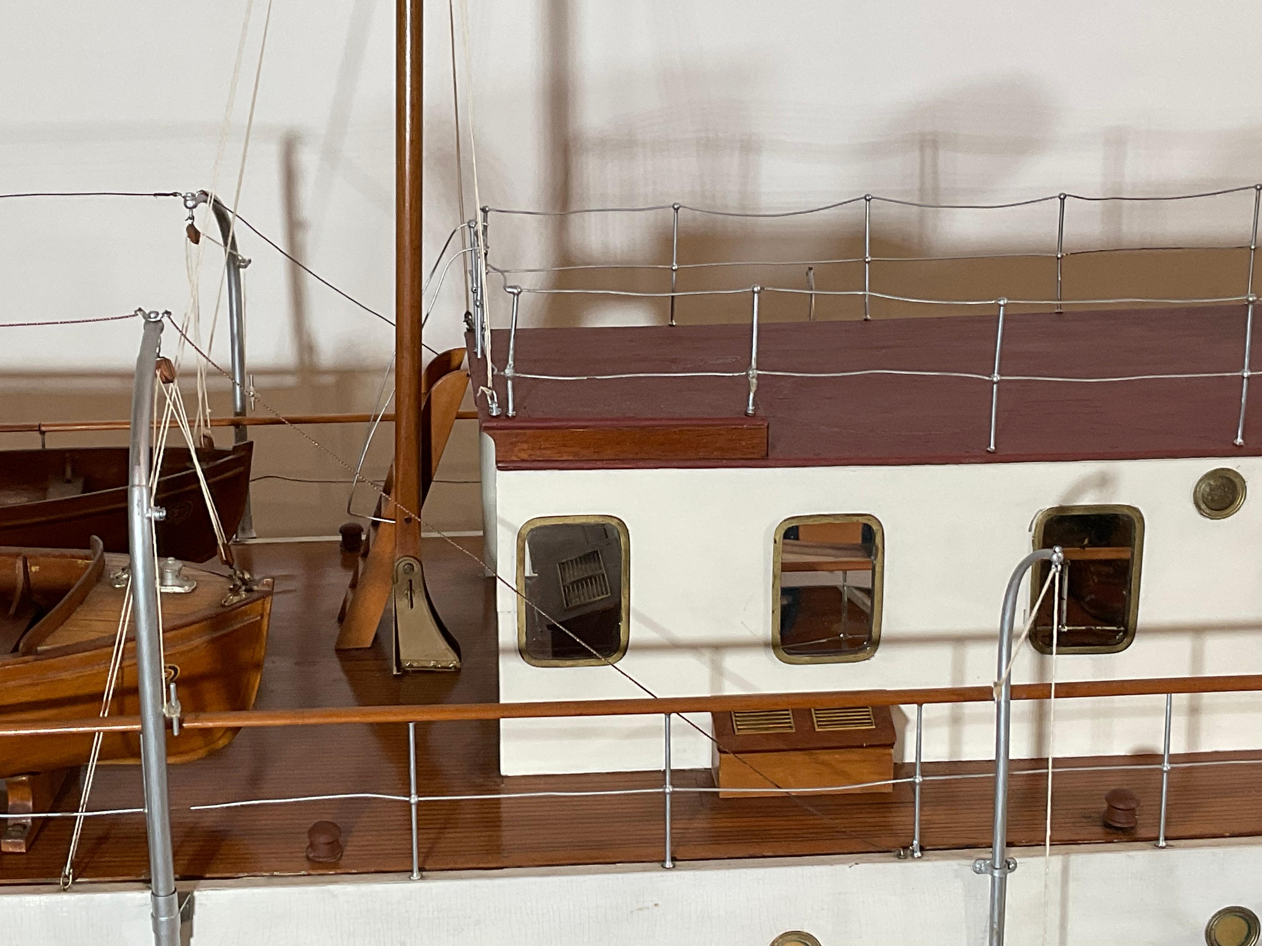 Builders Model of Royal Yacht Squadron Yacht Rys, Ceto For Sale 11