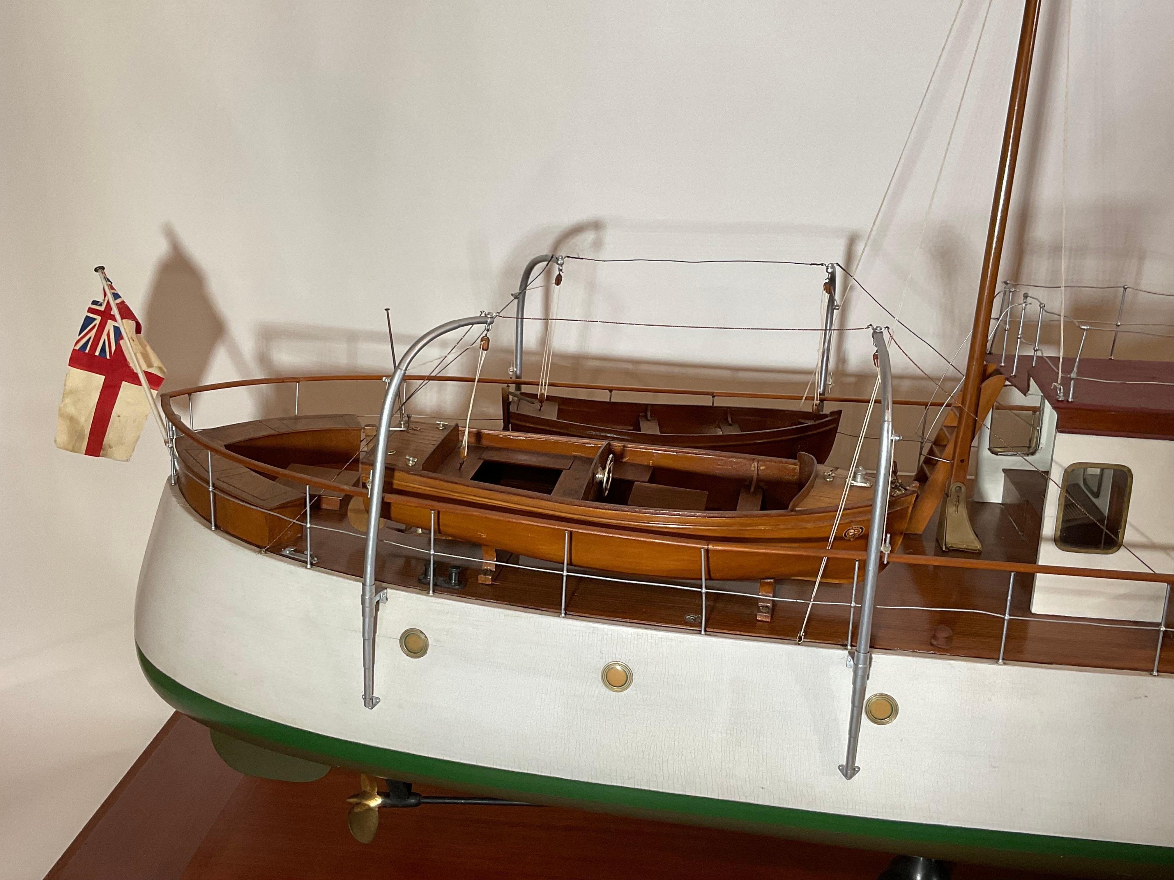 Builders Model of Royal Yacht Squadron Yacht Rys, Ceto For Sale 12