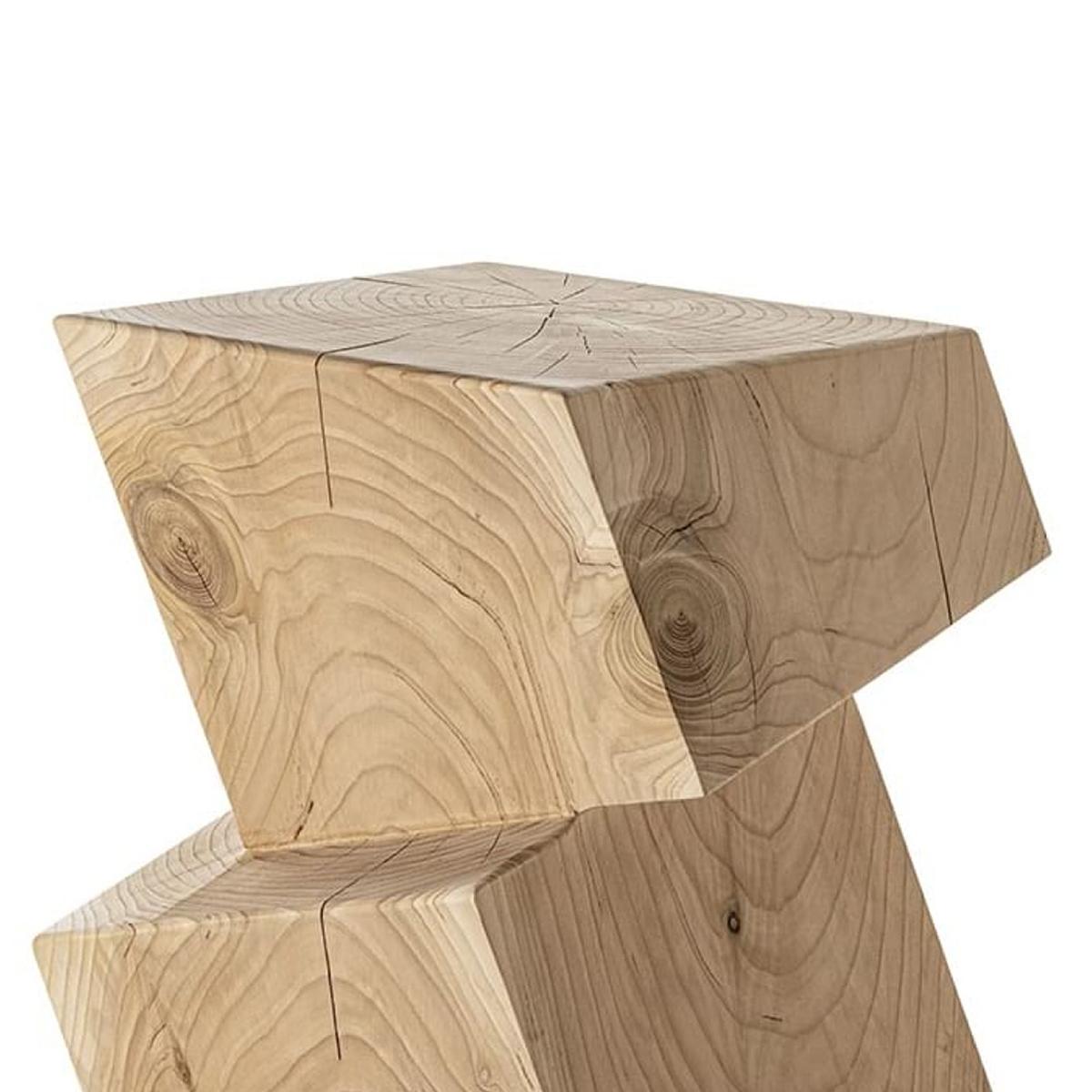 Built-in Cedar Stool In New Condition For Sale In Paris, FR