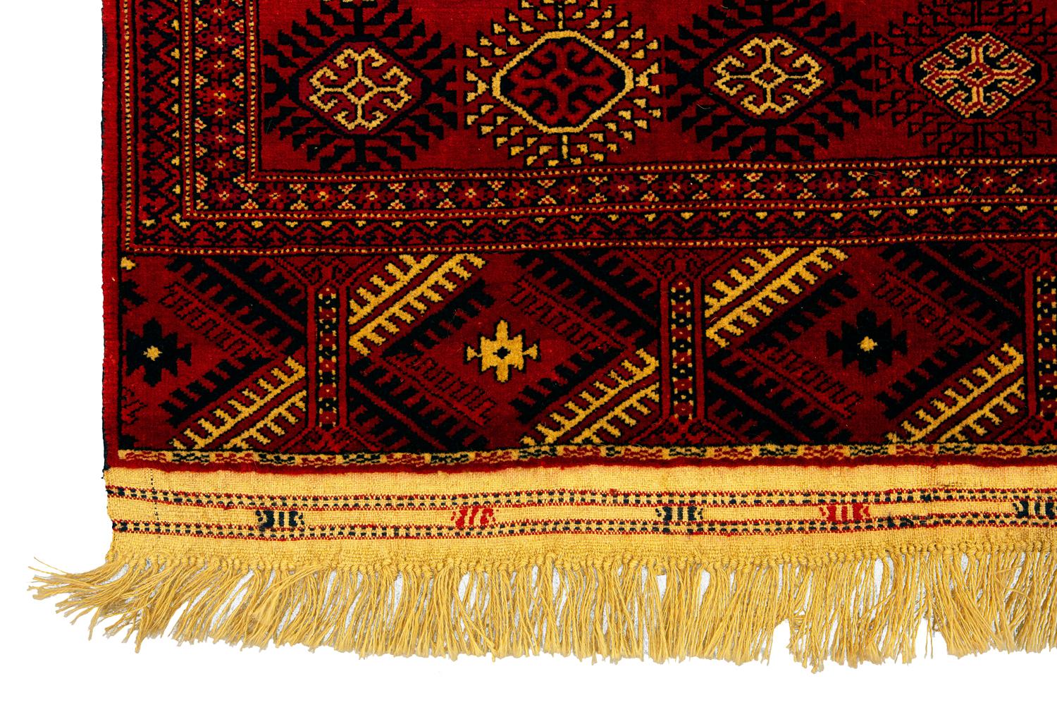 Traditioneller Türkischer Bukara-Teppich mit geometrischem Muster aus Bukara (Handgeknüpft) im Angebot