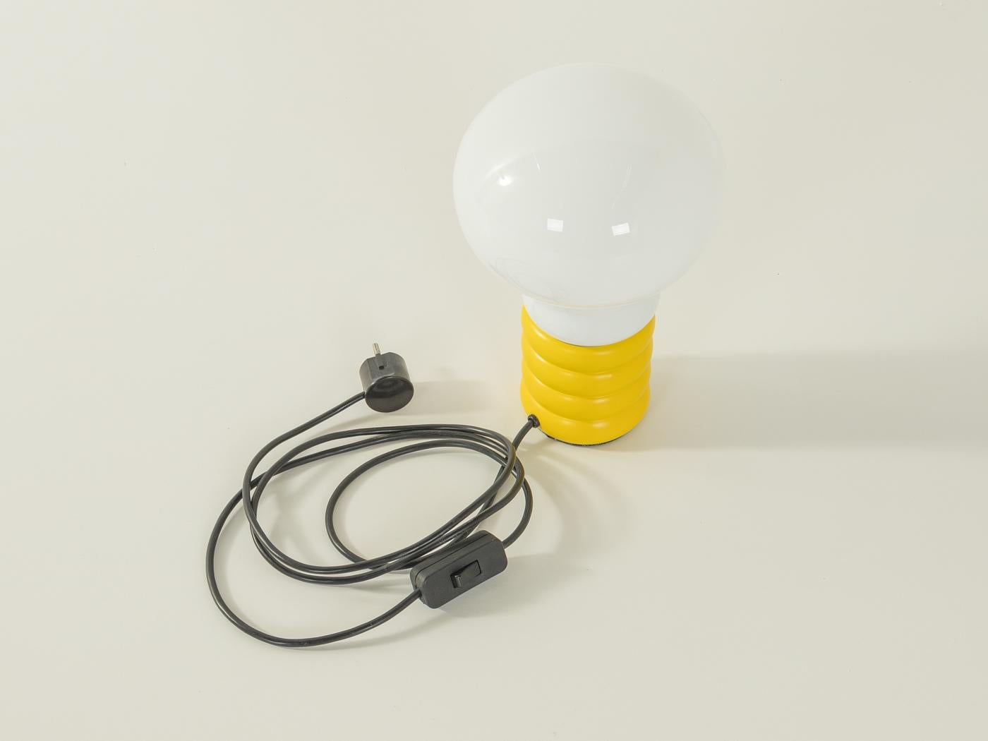 Bulb Tischleuchte, Ingo Maurer im Zustand „Gut“ im Angebot in Neuss, NW