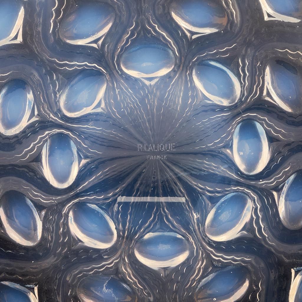 Mid-20th Century 'Bulbes No.2' an Opalescent Glass Plate by Rene Lalique 