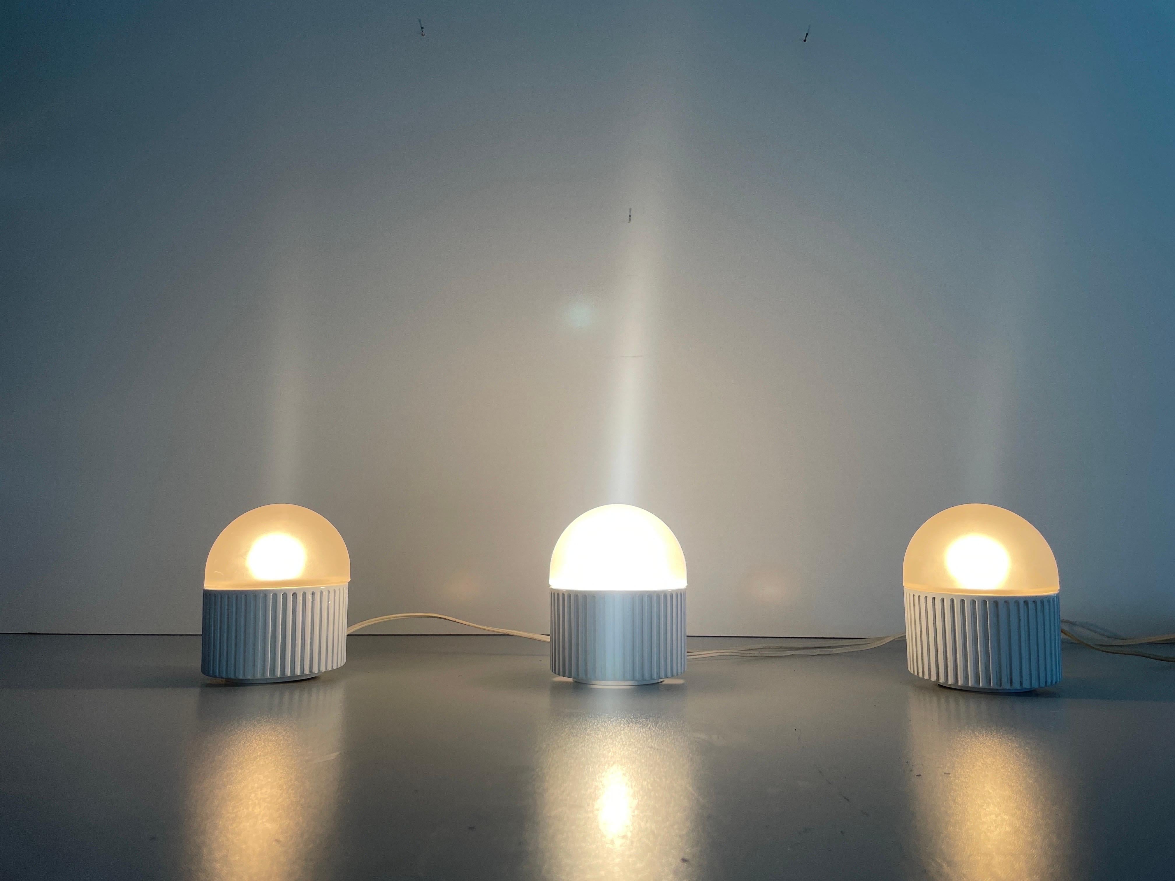 Porcellana Bulbo' Set of Sconces by R. Barbieri & G. Marianelli for Tronconi, 1970s, Italy in vendita