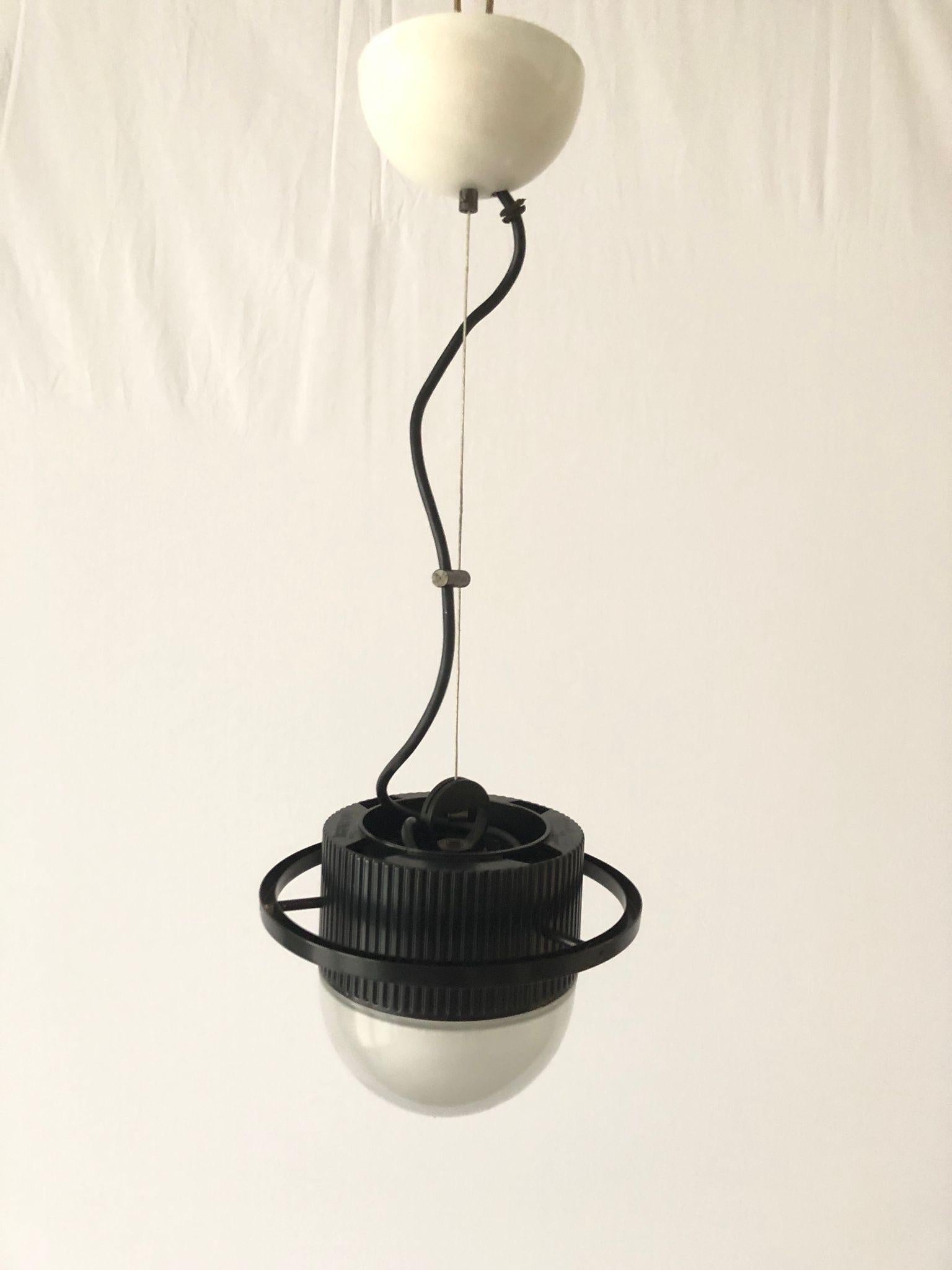 Late 20th Century Bulbone Pendant Lamp by Barbieri e Marianelli for Tronconi Milano, 1980s, Italy For Sale