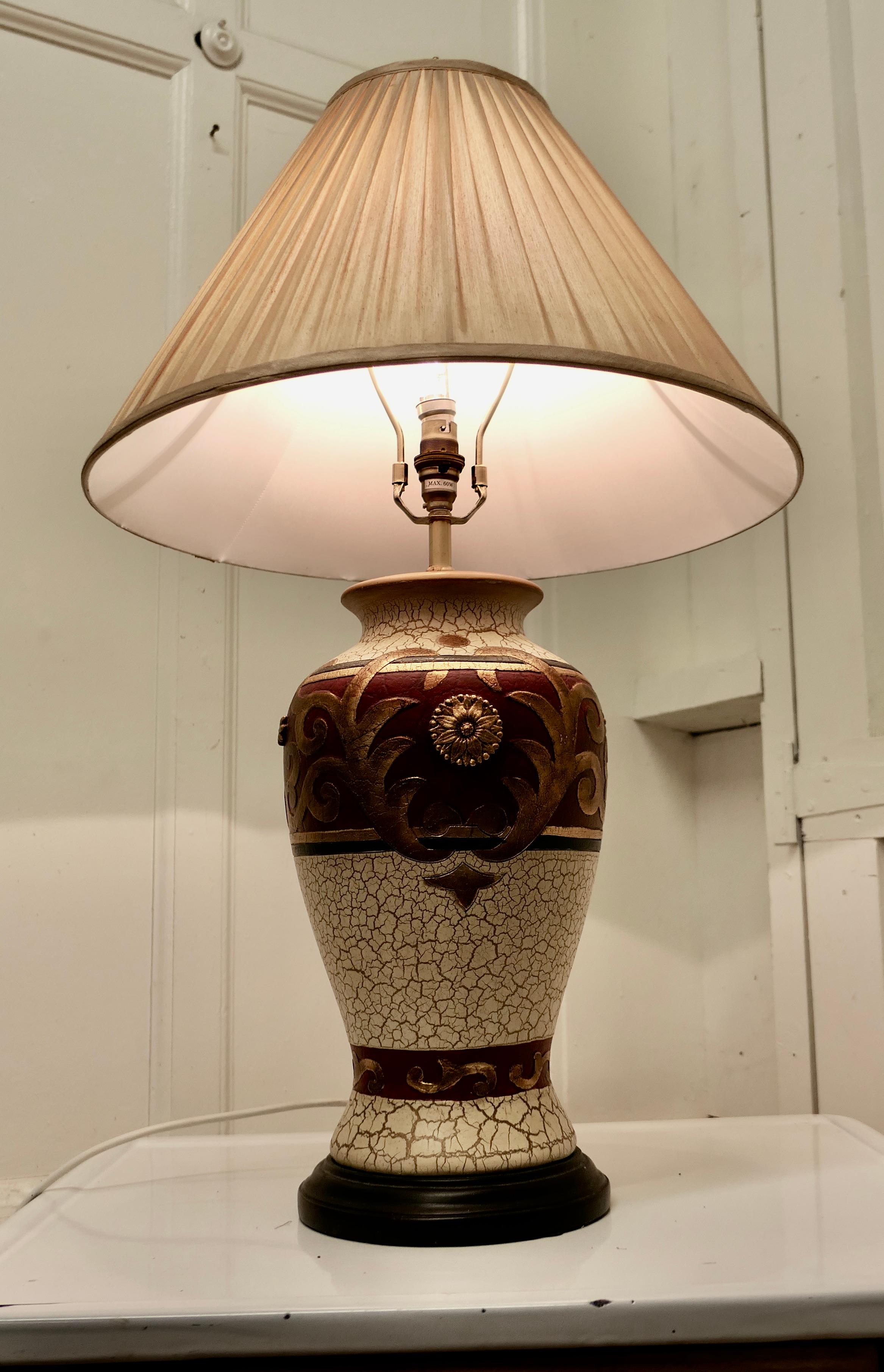 Bulbous Folk Art Painted Table Lamp In Good Condition For Sale In Chillerton, Isle of Wight