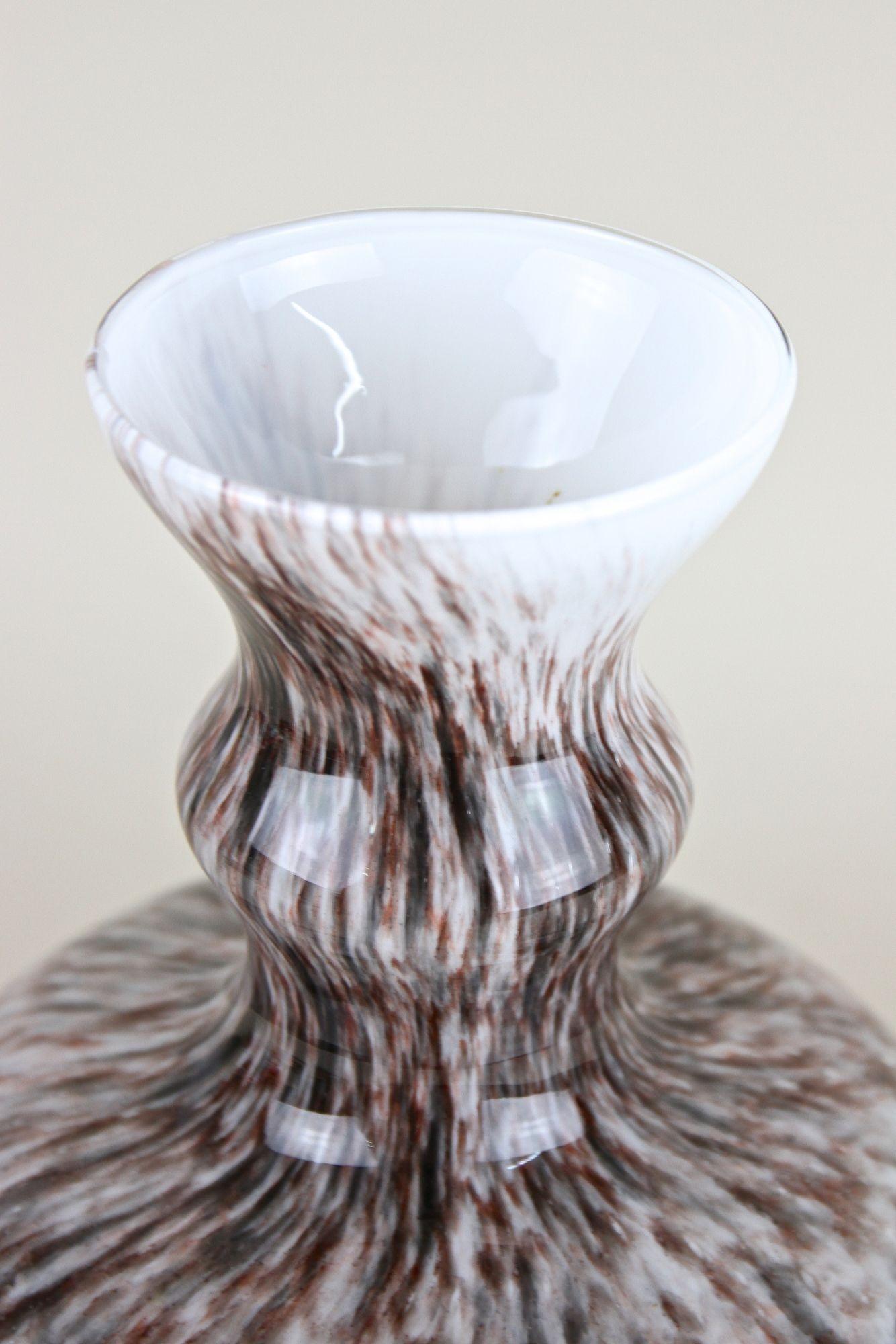 Bulbous Murano Glass Vase With Brown, Grey & Black Tones, Italy circa 1970 For Sale 2