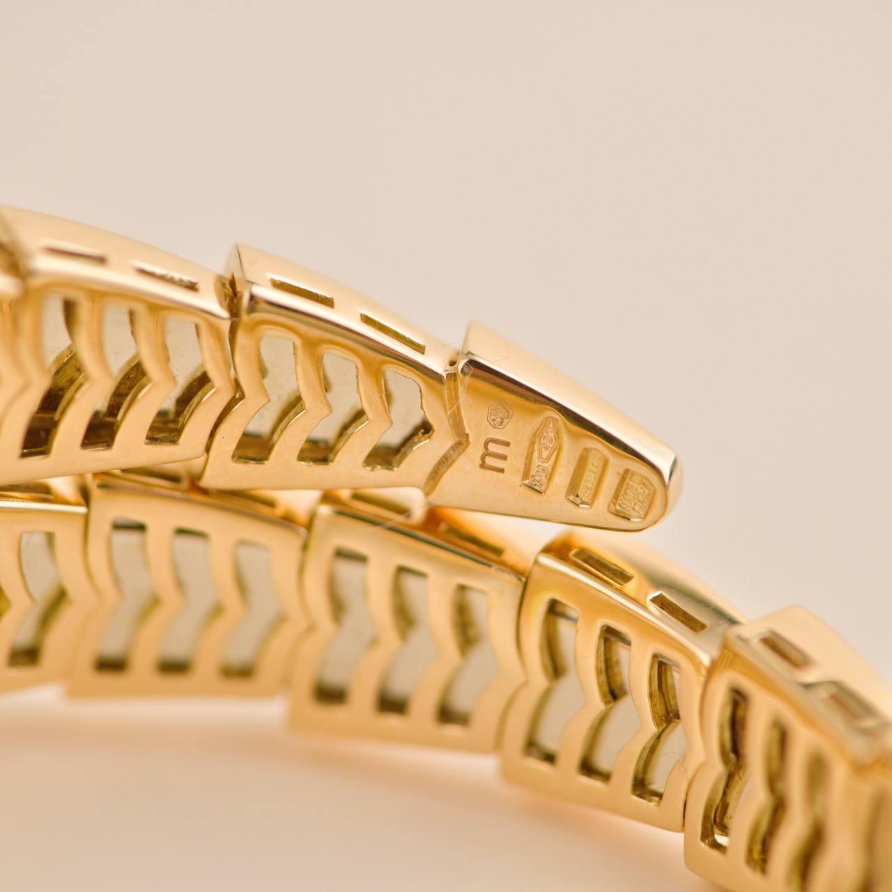 Bulgair Serpenti Pave Diamond Peridot 18k Yellow Gold Bracelet Size M For Sale 1