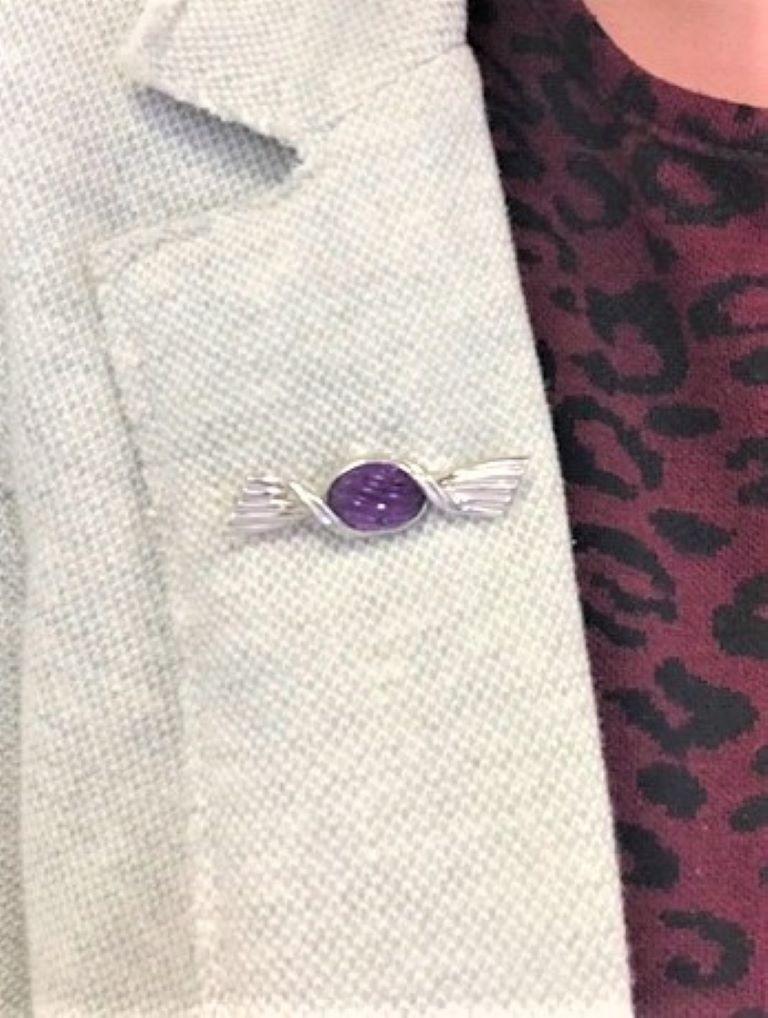 Bulgari 18 Carat White Gold and Amethyst Sweet Wrapper Brooch In Good Condition For Sale In London, GB