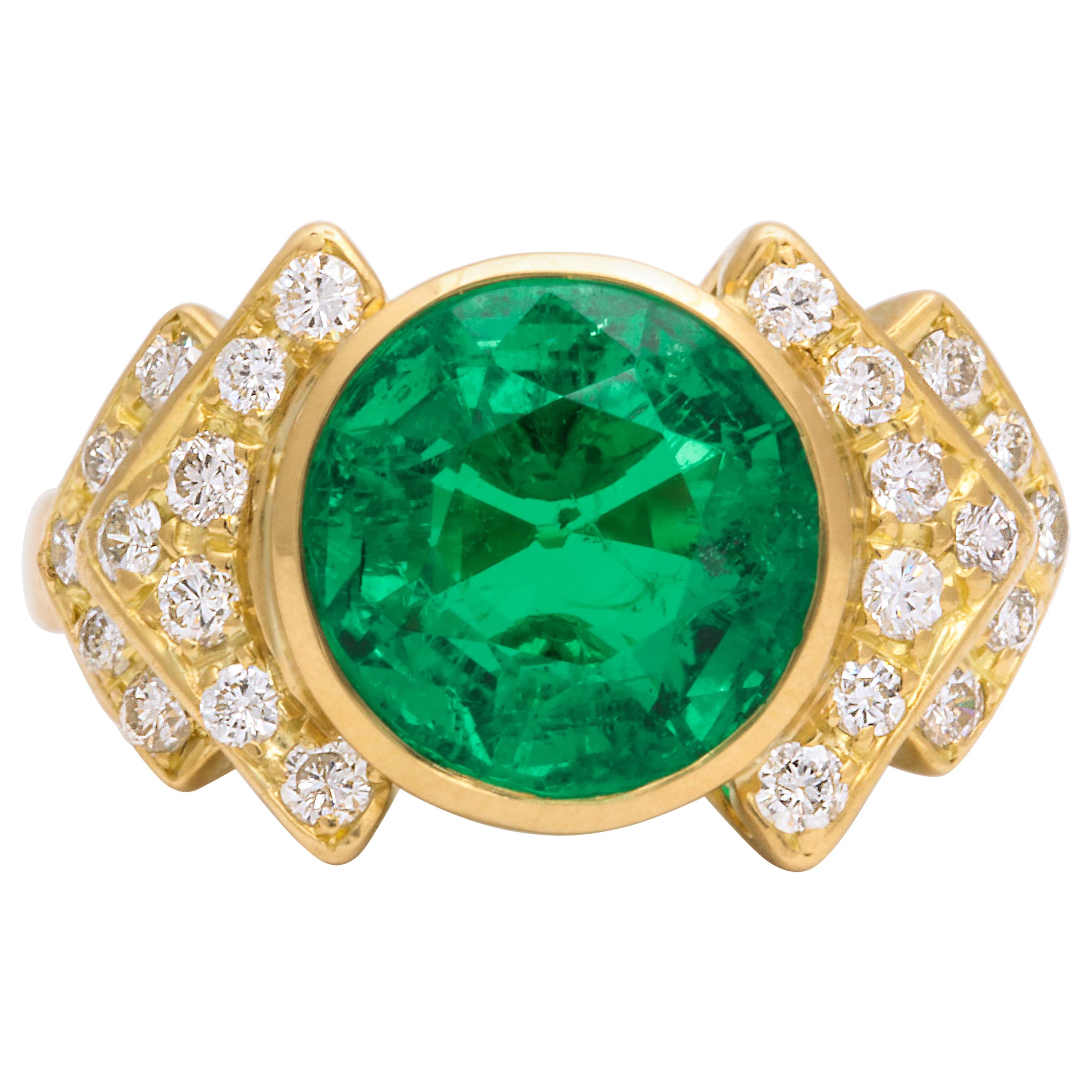 Bulgari 18 Karat Gold and Diamond Ring with AGL Certified Colombian Emerald For Sale