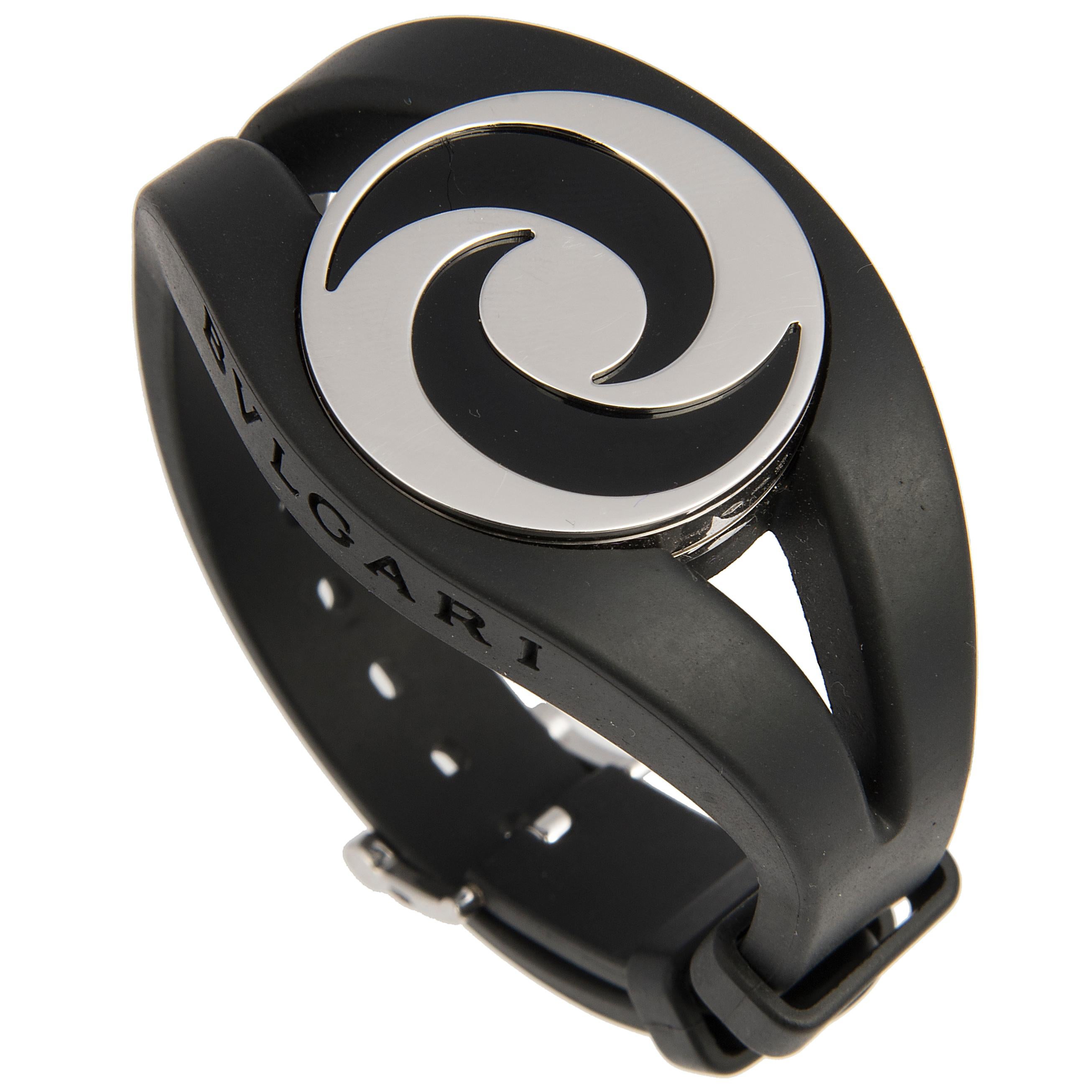 Bulgari 18 Karat White Gold and Onyx Optical Illusion Spinning Ring and Bracelet In Good Condition For Sale In London, GB