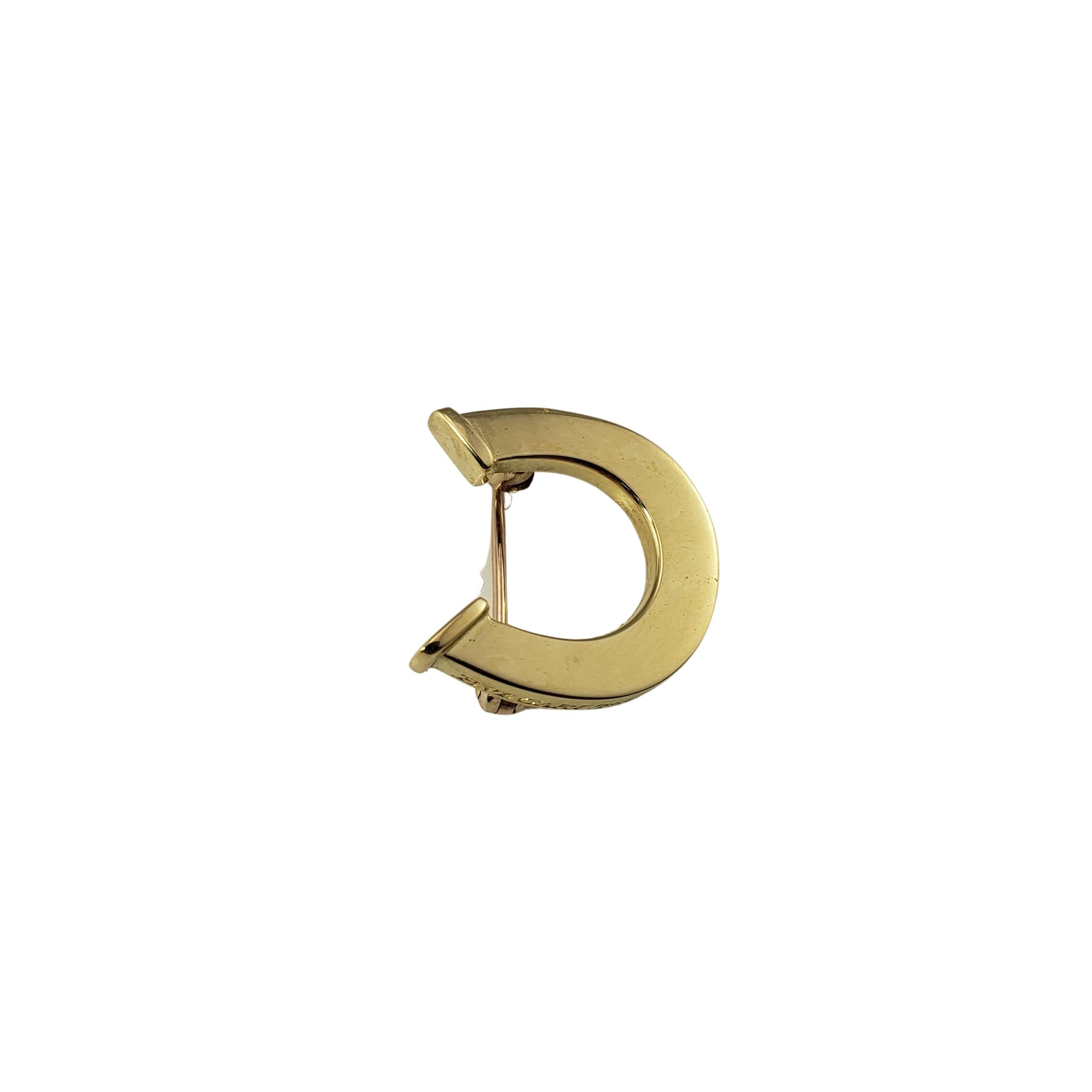 Bulgari 18 Karat Yellow Gold Horseshoe Brooch/Pin-

This lovely Bulgari brooch features a lucky horseshoe crafted in classic 18K yellow gold.

Size:  15 mm x 15 mm

Weight:  1.6 dwt. /  2.5 gr.

Hallmark:  2052  BVLGARI  750

Very good condition,