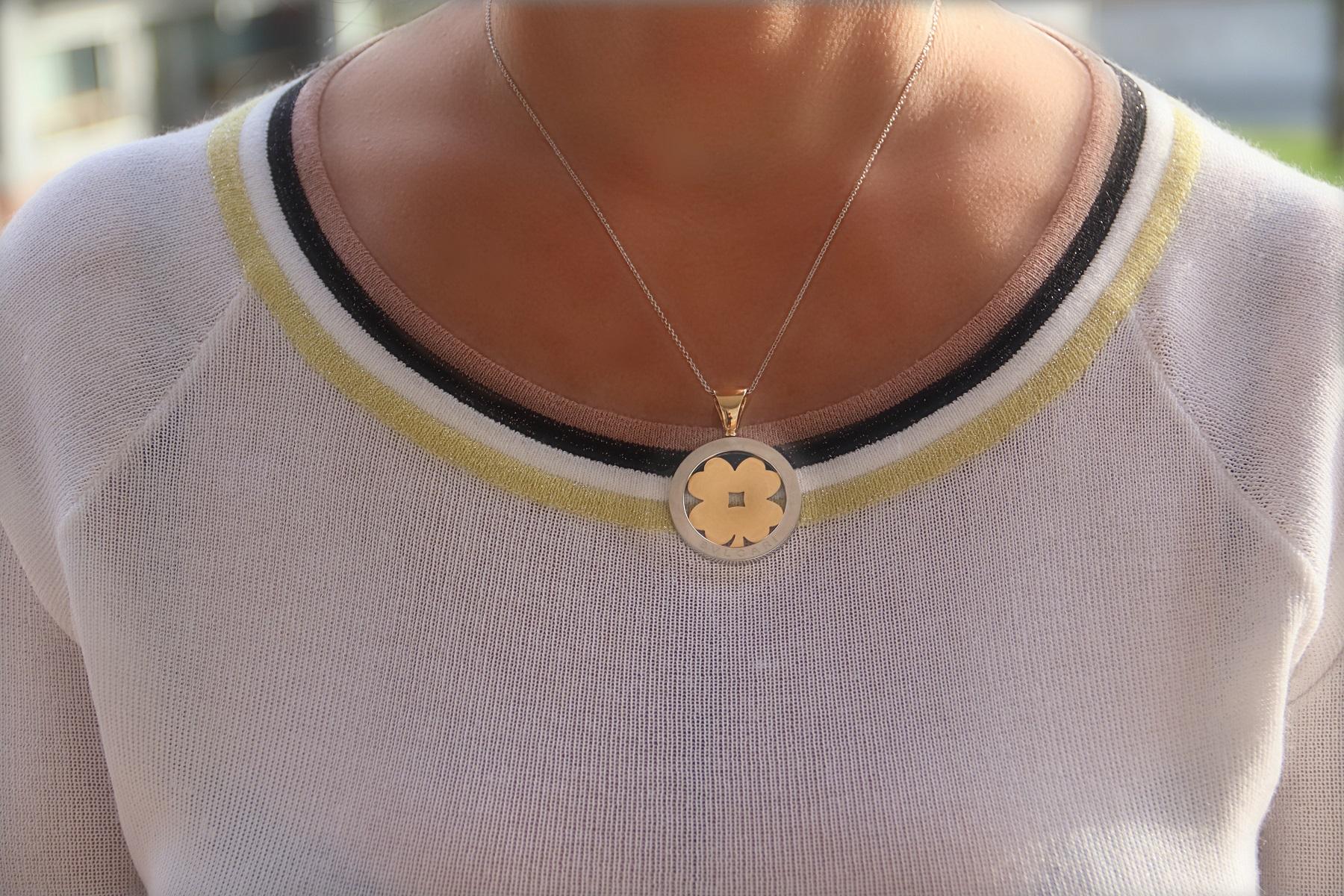 Bulgari 18 Karat Yellow Gold Pendant Necklace In New Condition For Sale In Marcianise, IT