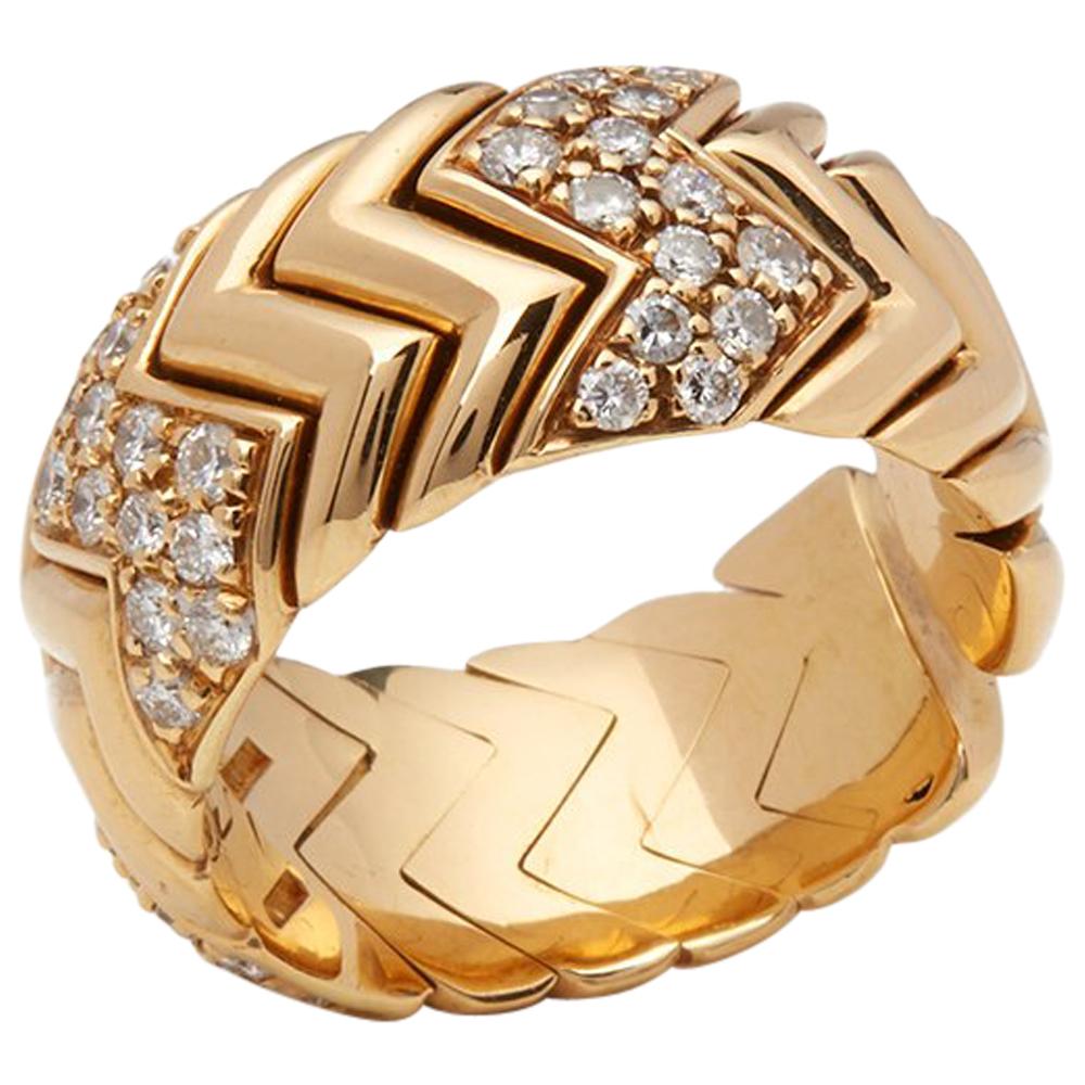 Modern Bulgari 18 Karat Yellow Gold Round Cut Diamond Spiga Band Ring