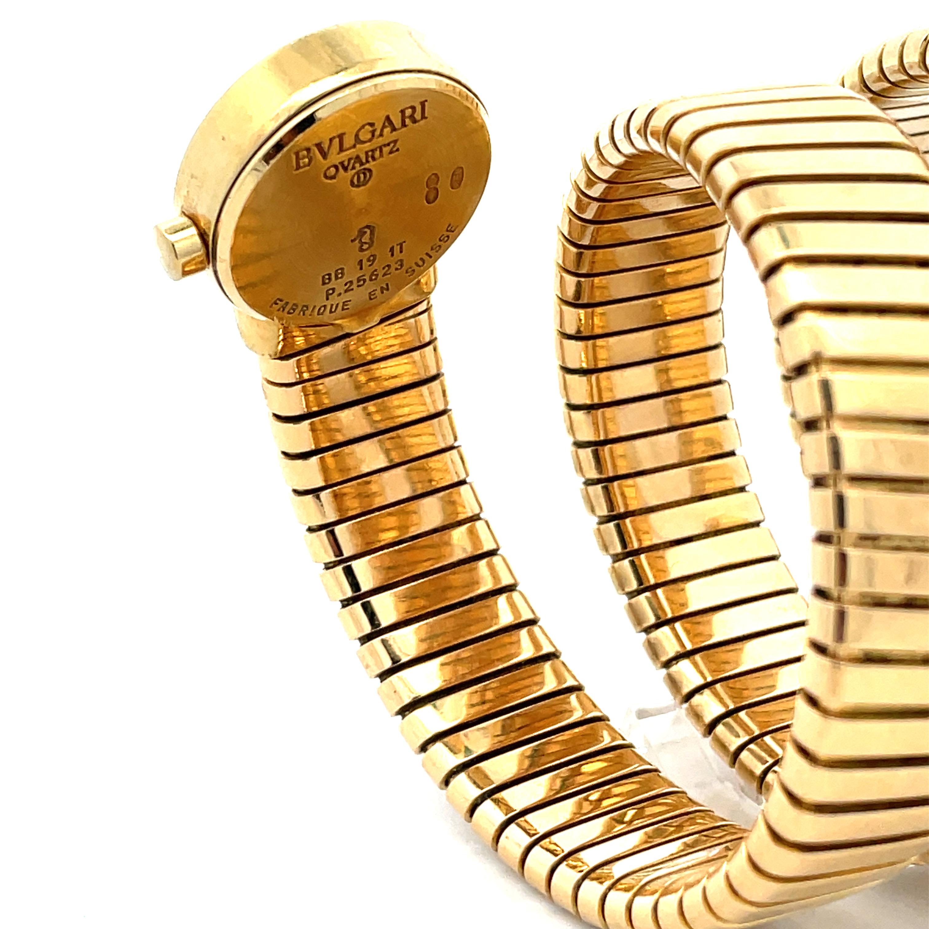 Bulgari Tubogas Serpenti Armbanduhr aus 18 Karat Gelbgold für Damen oder Herren im Angebot