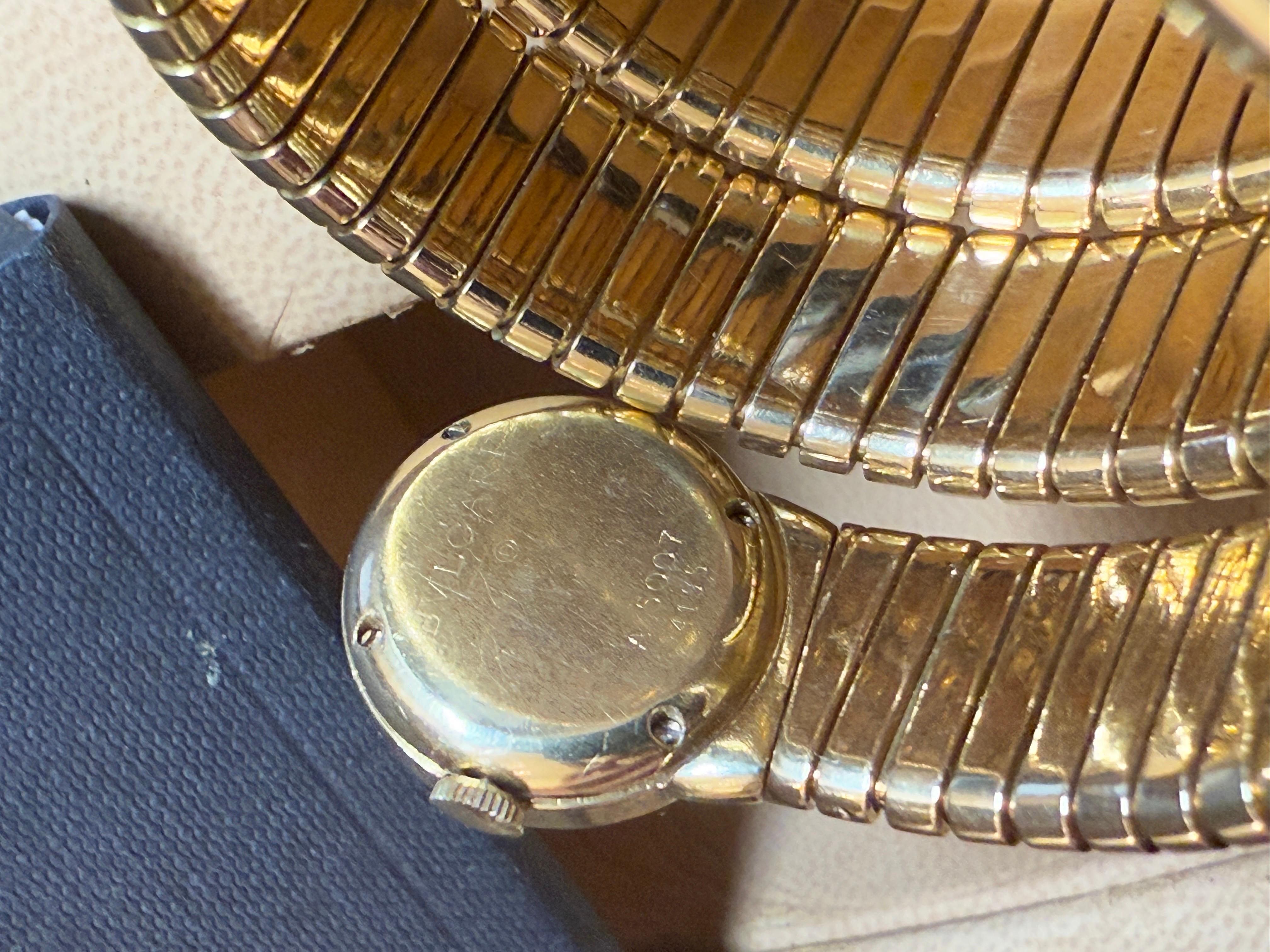 Bulgari Tubogas Serpenti Armbanduhr aus 18 Karat Gelbgold im Angebot 2