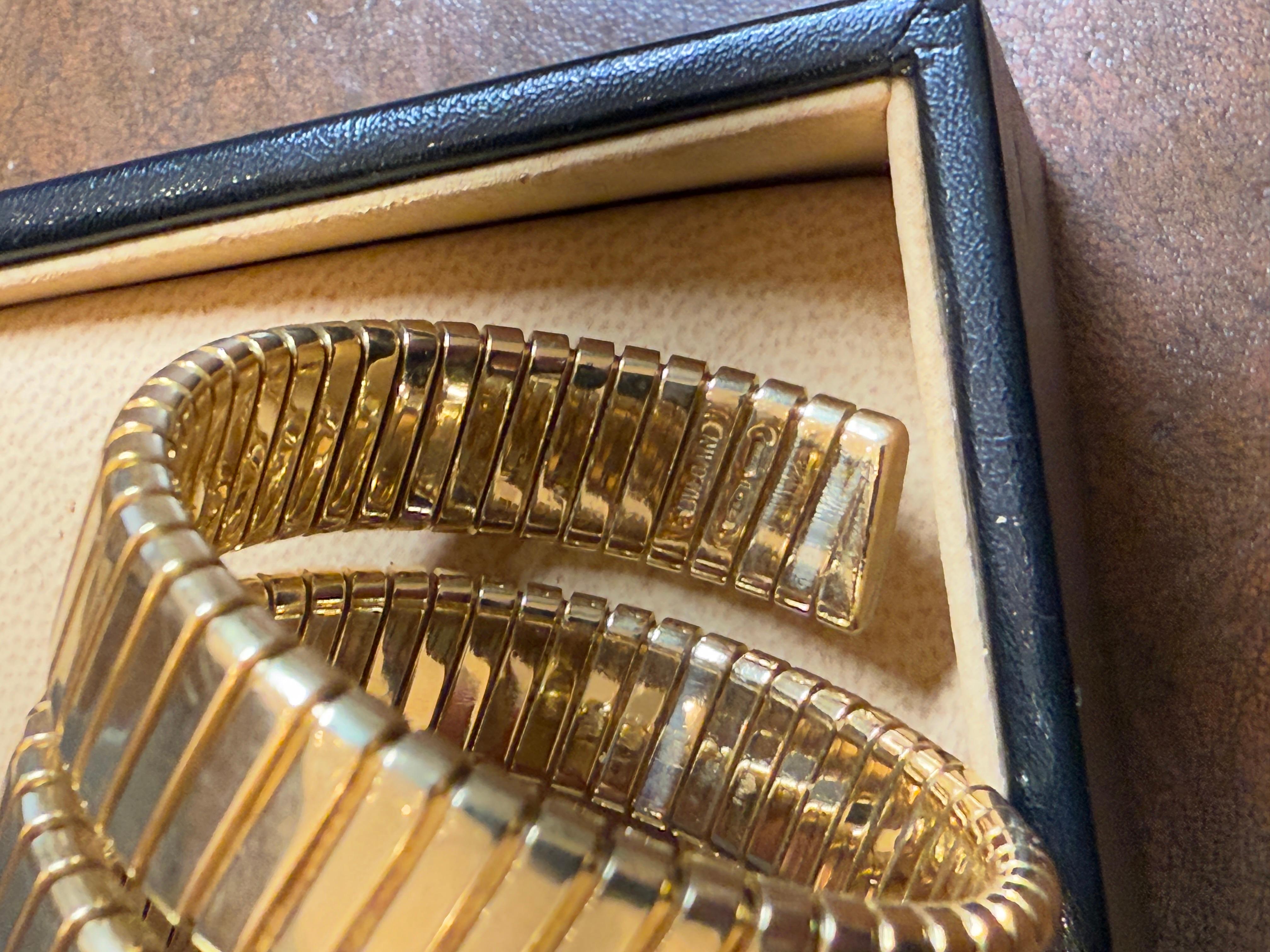Bulgari Tubogas Serpenti Armbanduhr aus 18 Karat Gelbgold im Angebot 3