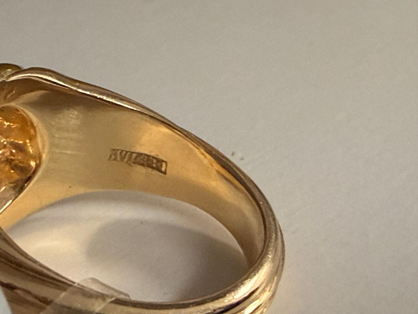 da uomo o donna Bulgari 18 Kt. Yellow Gold Ruby Cocktail ring 1980 in vendita