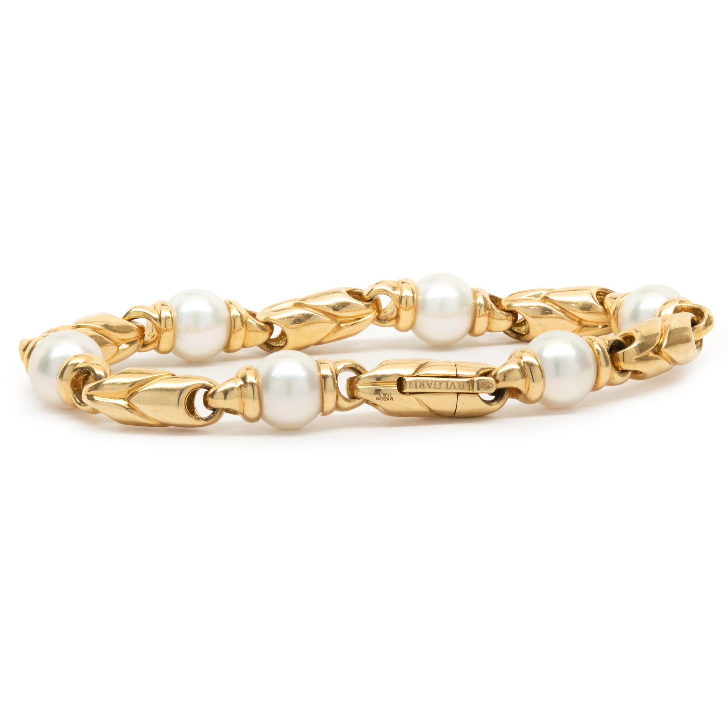 Designer: Bulgari
Material: 18K yellow gold
Dimensions: bracelet measures 7-inches in length
Weight: 31.69 grams
