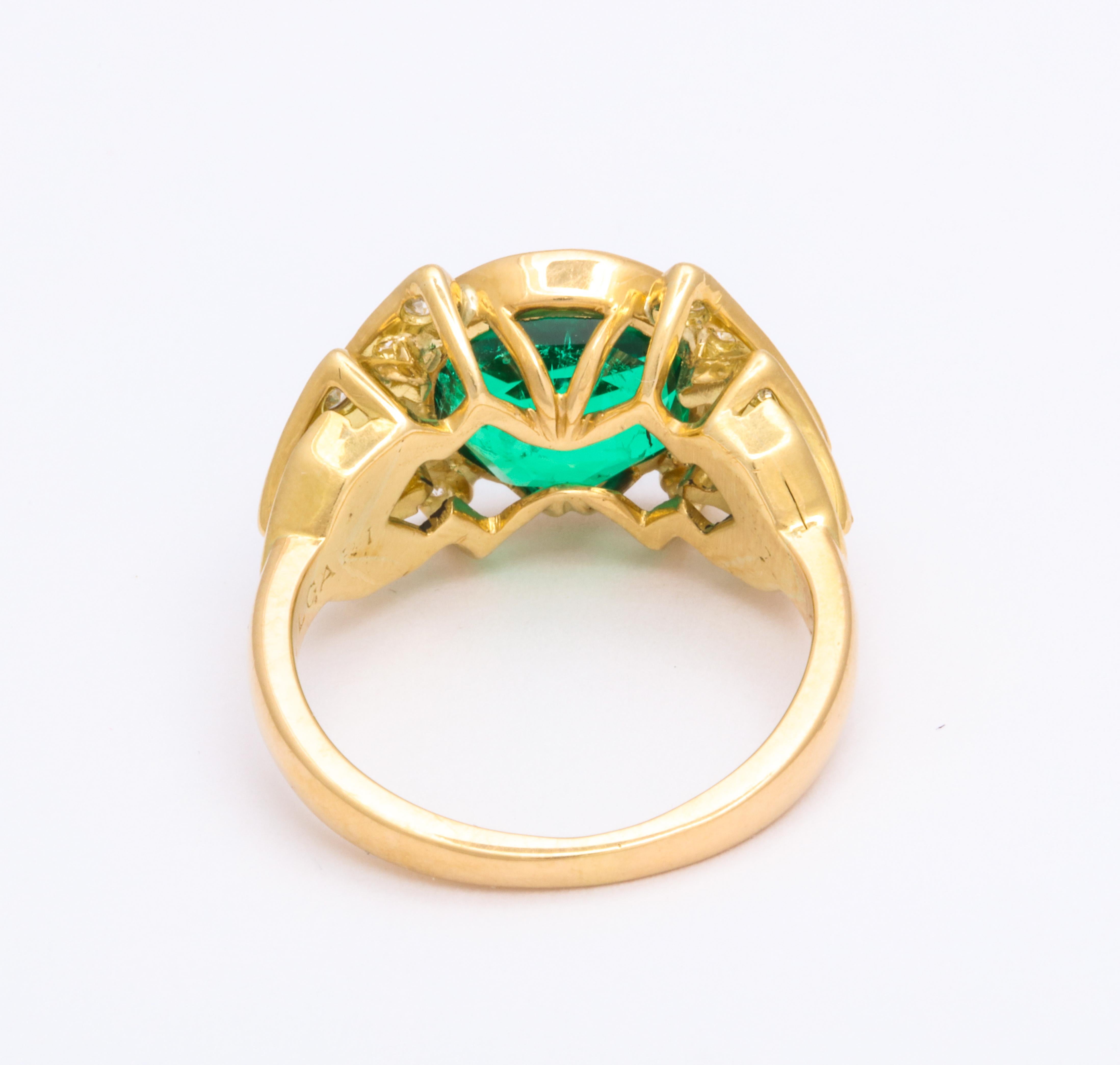 Bulgari 18 Karat Gold and Diamond Ring with AGL Certified Colombian Emerald In Excellent Condition For Sale In New York, NY