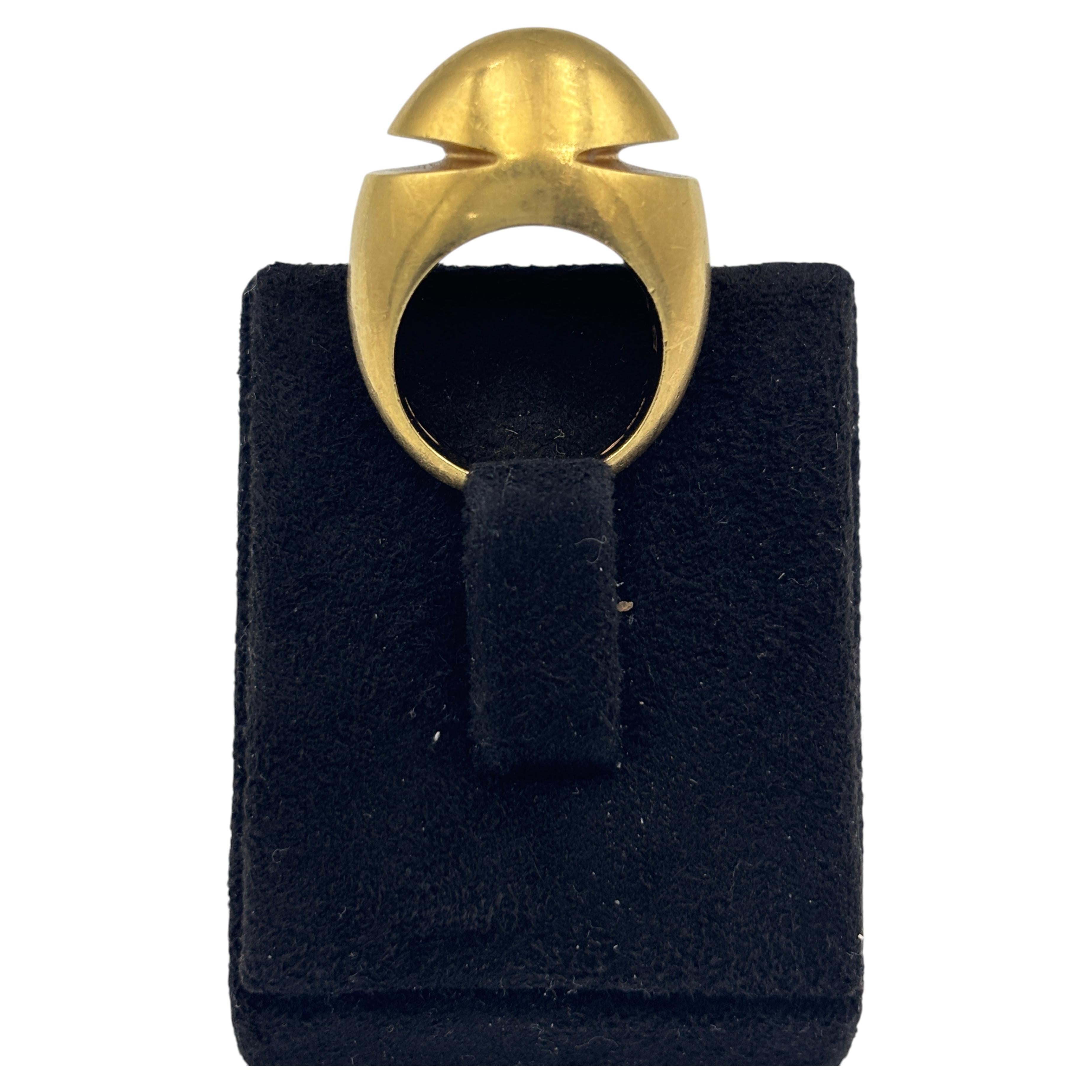 Anello da cocktail a cupola Bulgari in oro 18 carati, Italia, CIRCA 1990 in vendita
