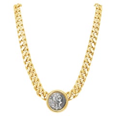 Collana "Monet" in oro 18 carati di Bulgari con moneta d'argento dell'antica Roma Circa 1980