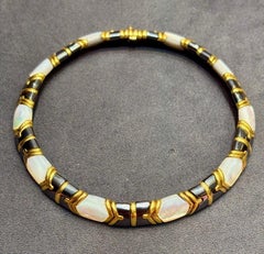 Bulgari-Halskette aus 18-karätigem Gold, Perlmutt und Hämatit, CIRCA 1980