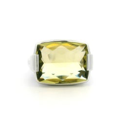 Bulgari, bague solitaire Metropolis en or blanc 18 carats avec chaton en quartz citron