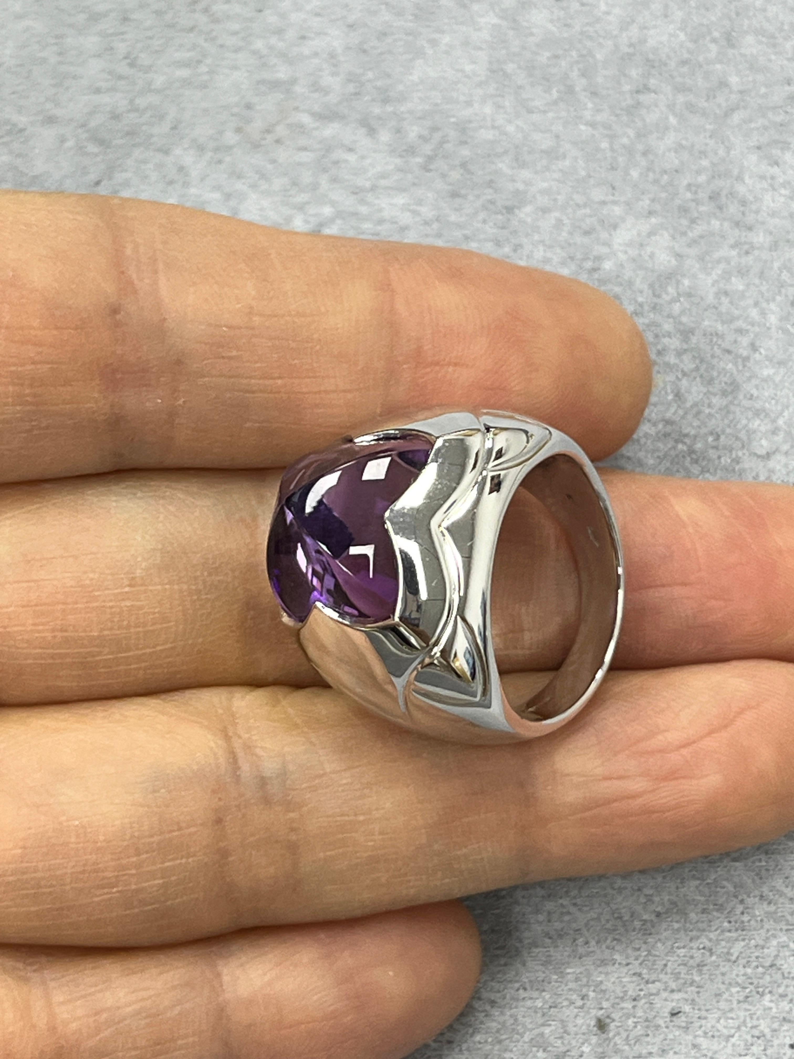 Bulgari 18K White Gold Pyramide Amethyst Ring In Excellent Condition For Sale In New York, NY