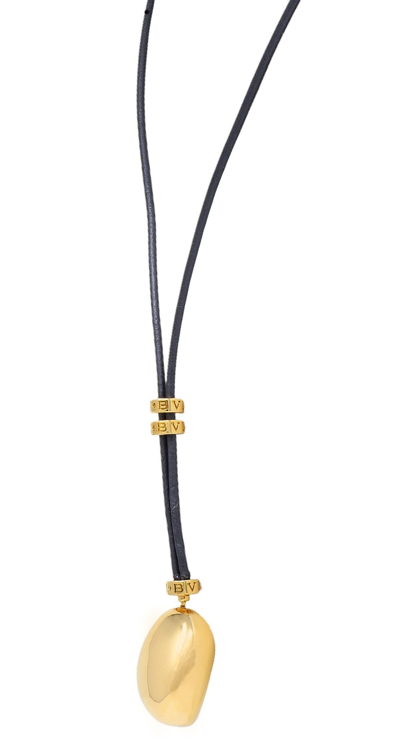 Bulgari 18K Yellow Gold Cord Sassi Mediterranean Eden Nugget Pendant Necklace In Excellent Condition For Sale In Philadelphia, PA