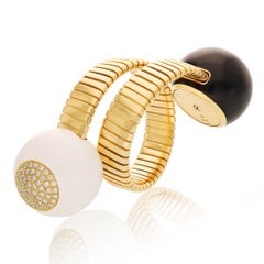 BULGARI Pulsera Tubogas de Oro Amarillo de 18 K, Diamantes y Esmalte Blanco y Negro